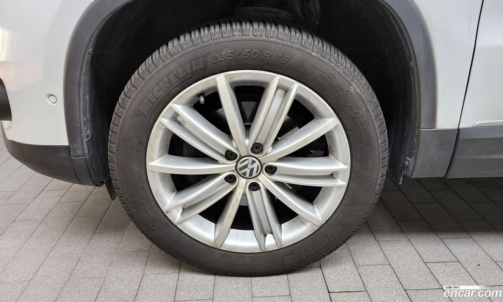 Volkswagen New Tiguan 20 Tdi Premium 5N - фотография 12557991