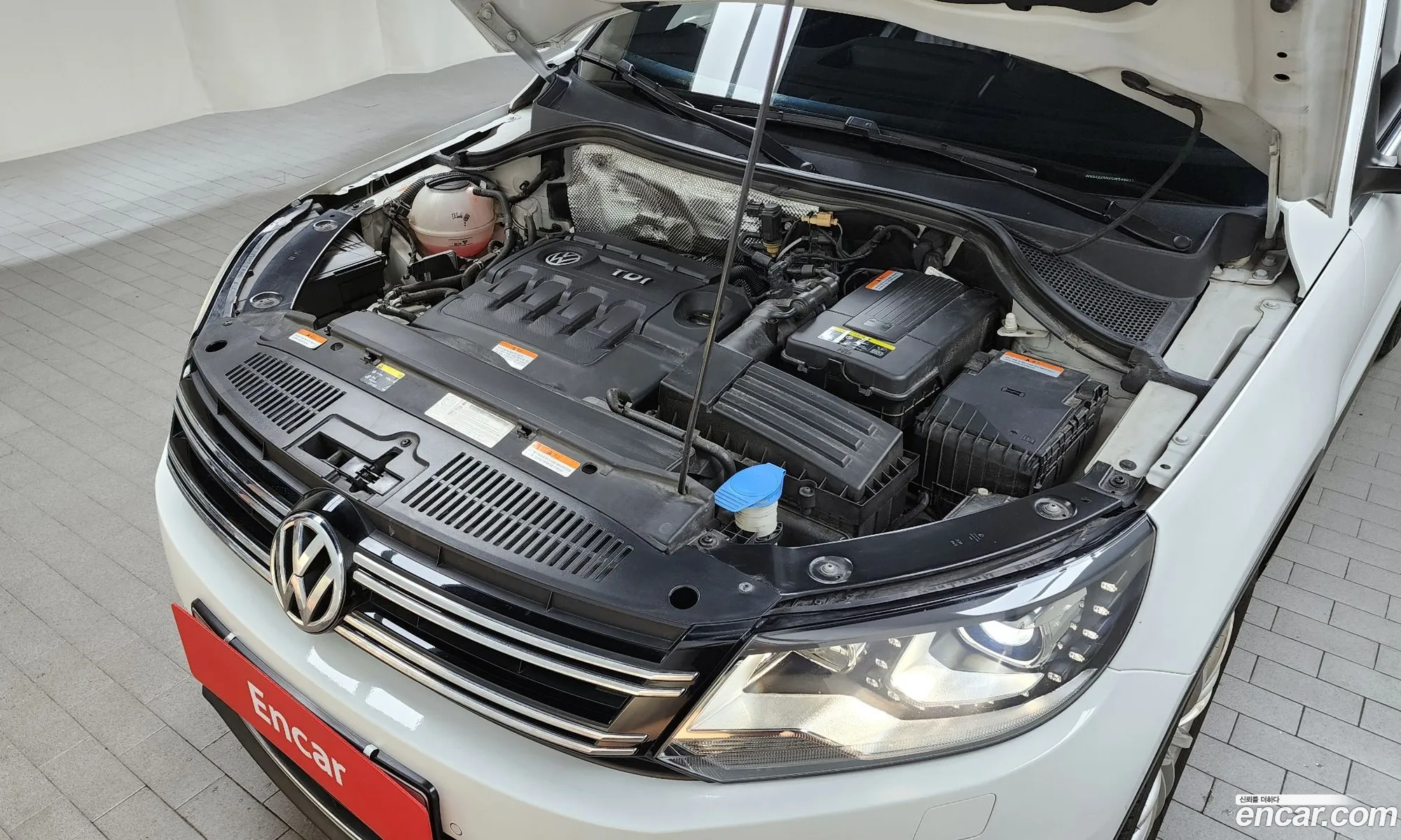Volkswagen New Tiguan 20 Tdi Premium 5N - фотография 12557992