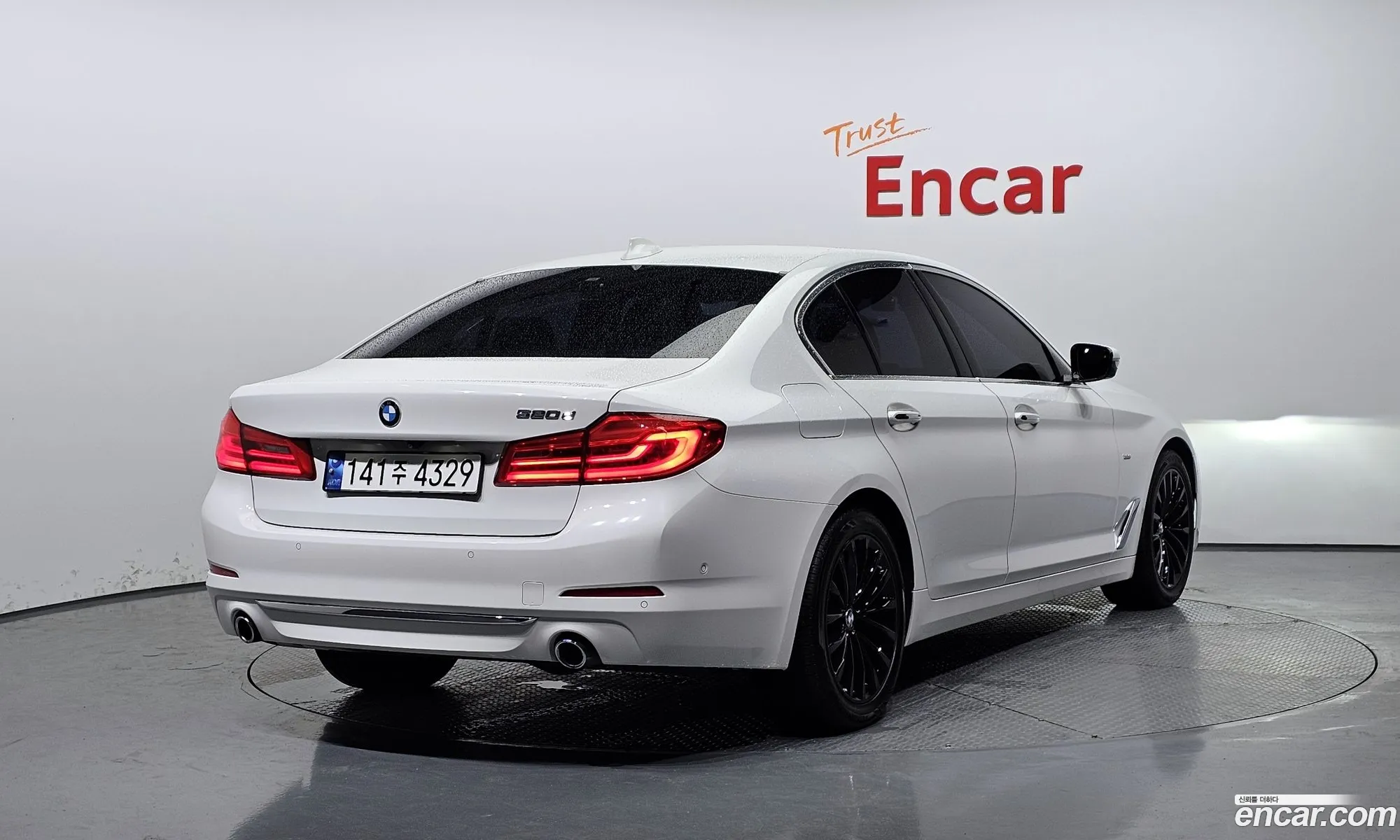 BMW 5 Series G30 520D Luxury Plus - фотография 4597358