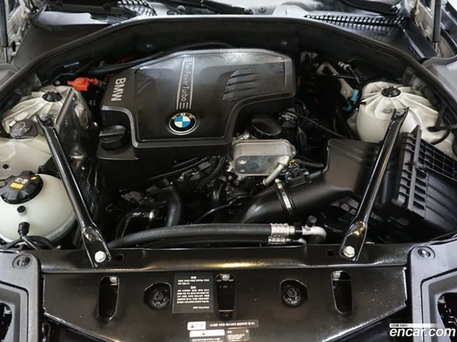 BMW 5 Series F10 528I xDrive - фотография 4597326