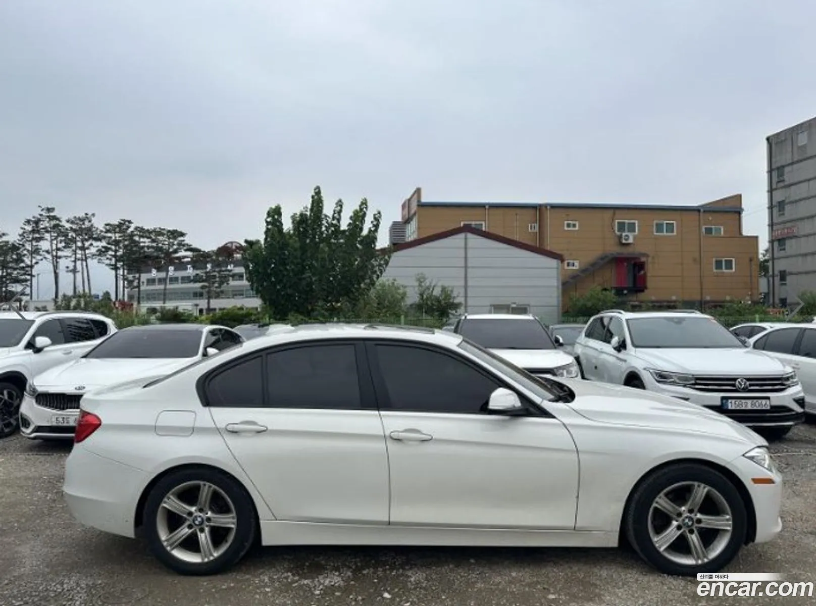 BMW 3 Series F30 320I - фотография 12004171