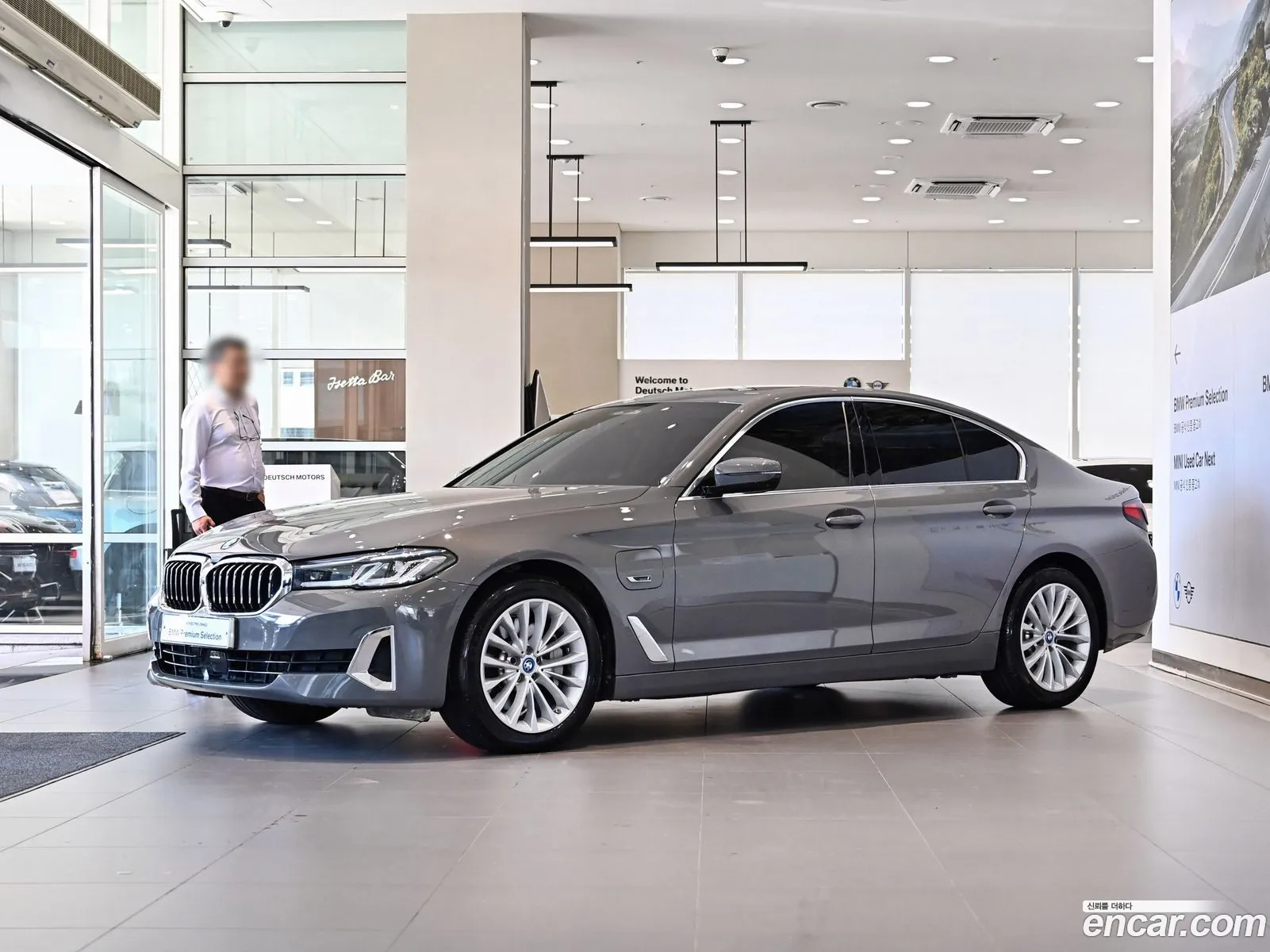 BMW 5 Series G30 530E Luxury - фотография 171689