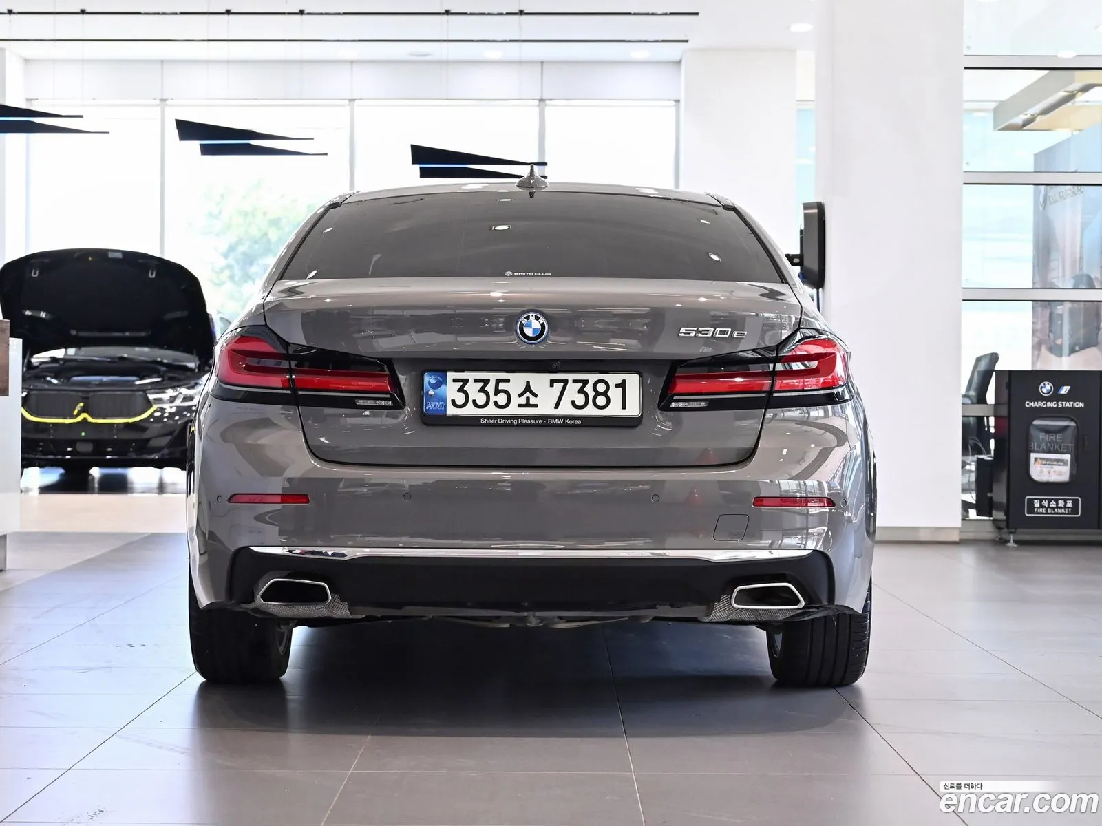 BMW 5 Series G30 530E Luxury - фотография 171692