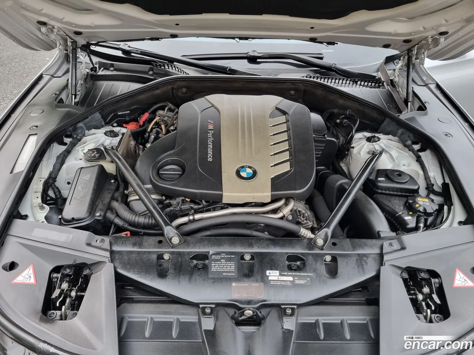 BMW 7 Series F01 750Ld xDrive Individual - фотография 11985208