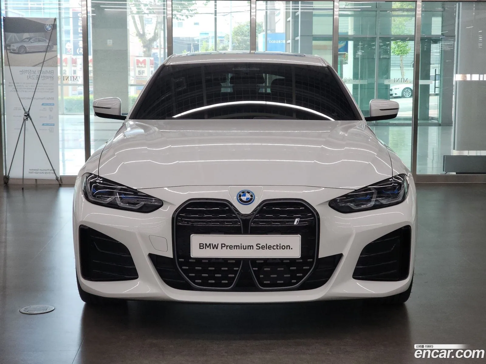 BMW I4 Edrive40 M Sports Pro - фотография 11985193