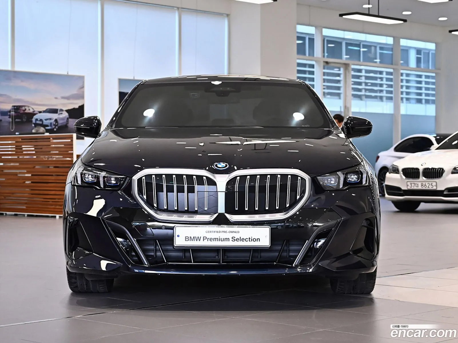 BMW 5 Series G60 530E M Sports - фотография 11985183