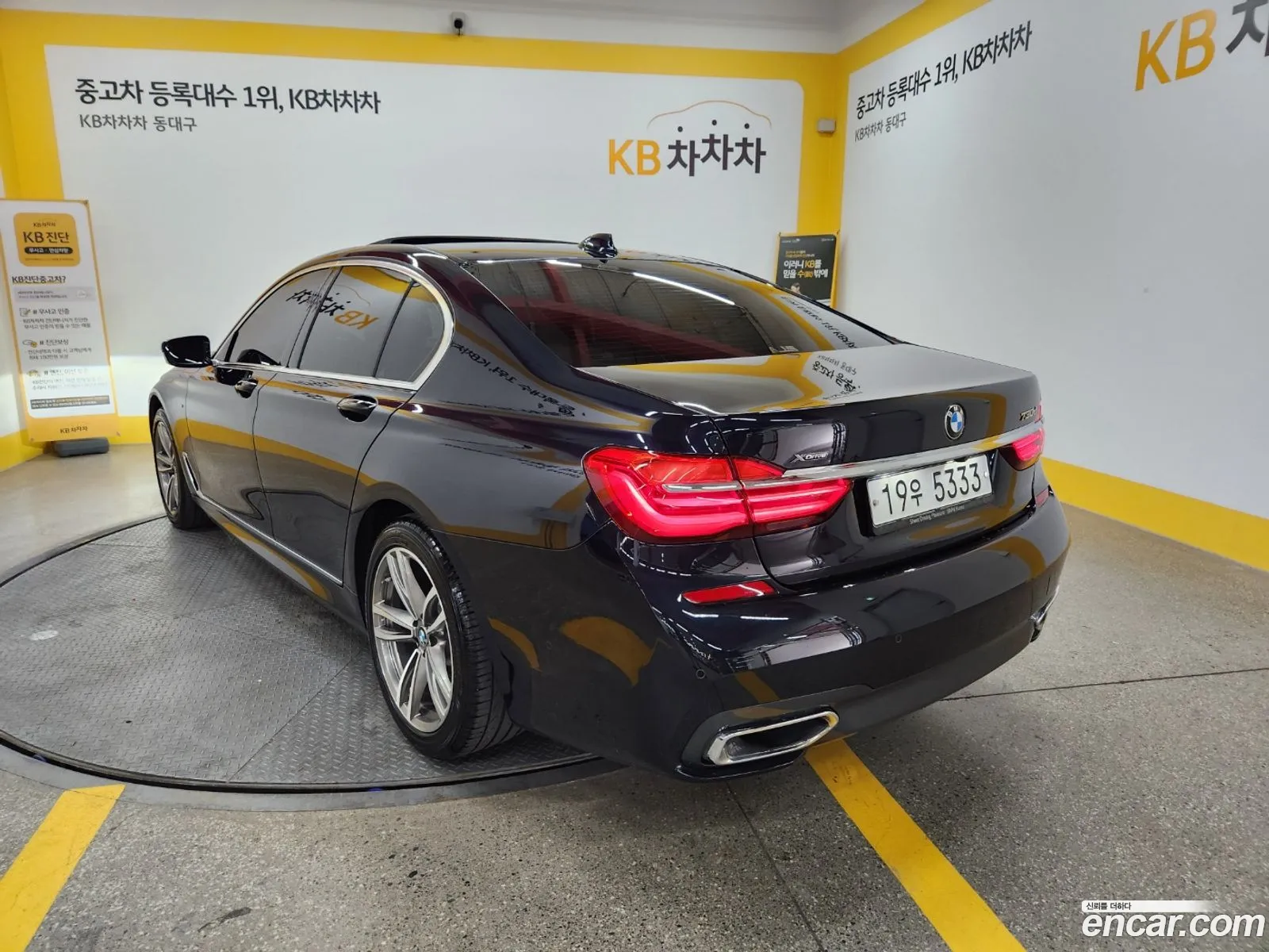 BMW 7 Series G11 730D xDrive M Sports - фотография 11985170