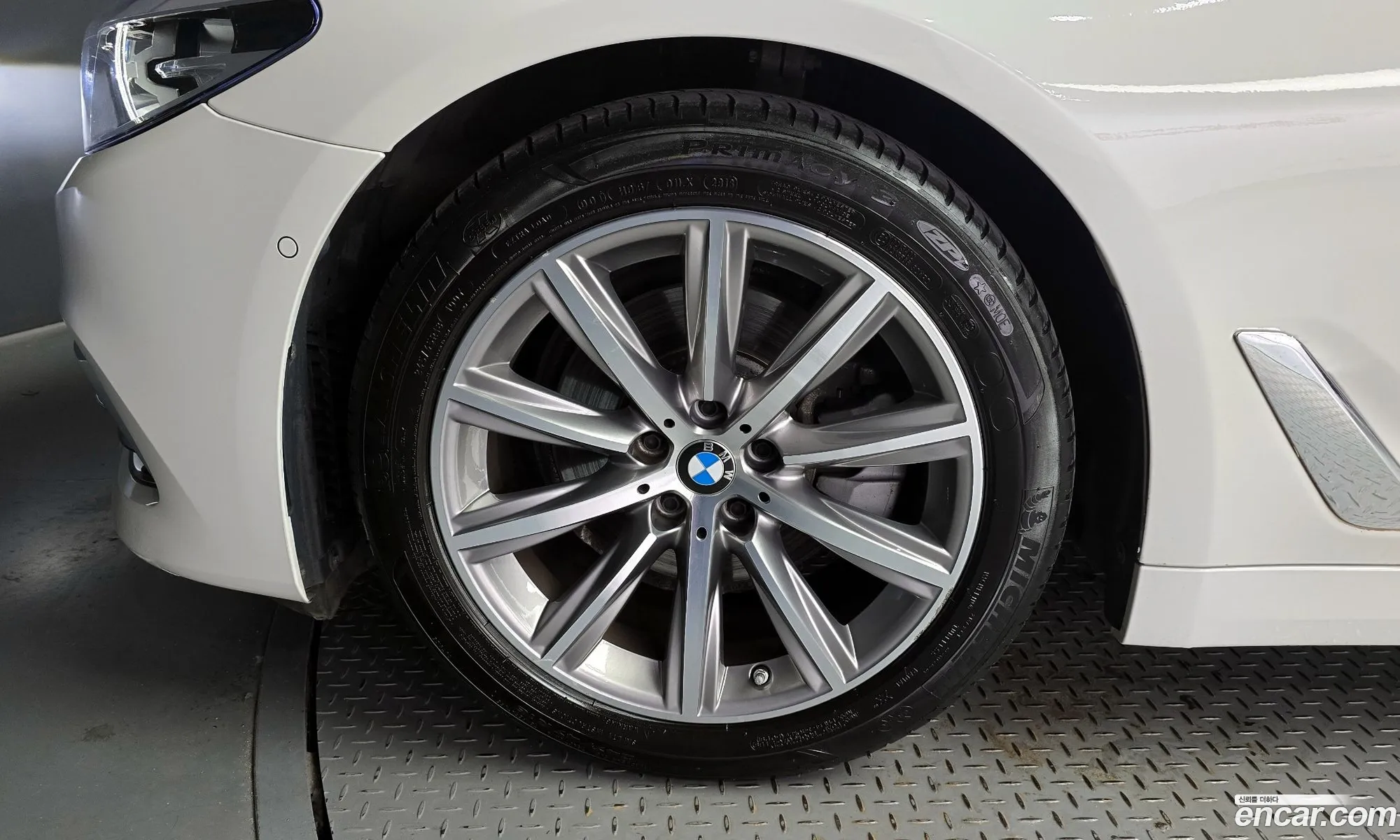 BMW 5 Series G30 520I Luxury - фотография 173140