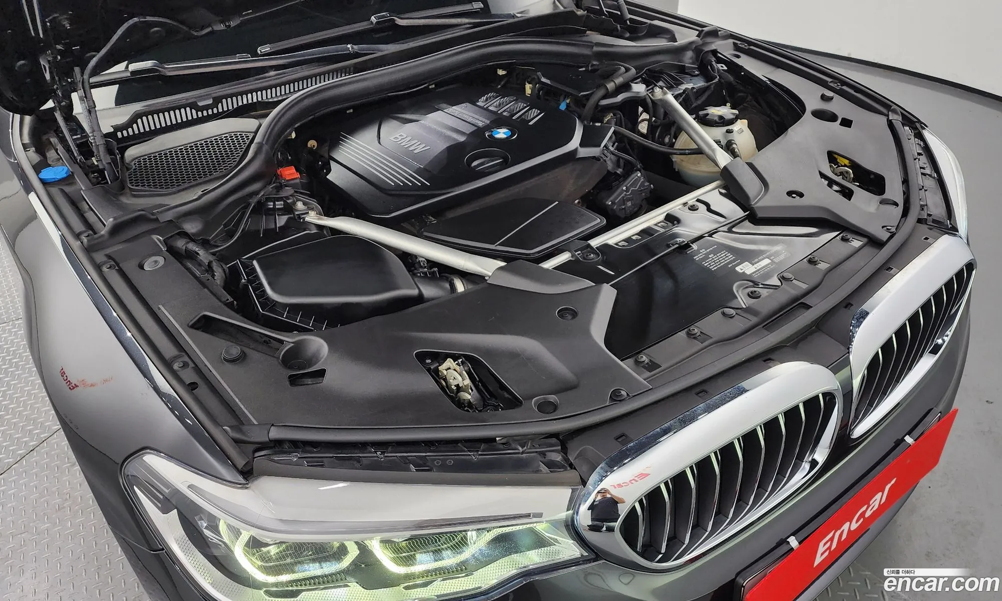 BMW 5 Series G30 520D Luxury Plus - фотография 208466