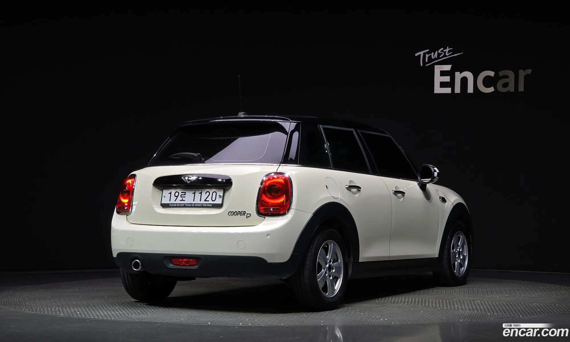 Mini Cooper D 5-Door Basic Model 3Rd Generation - фотография 993038