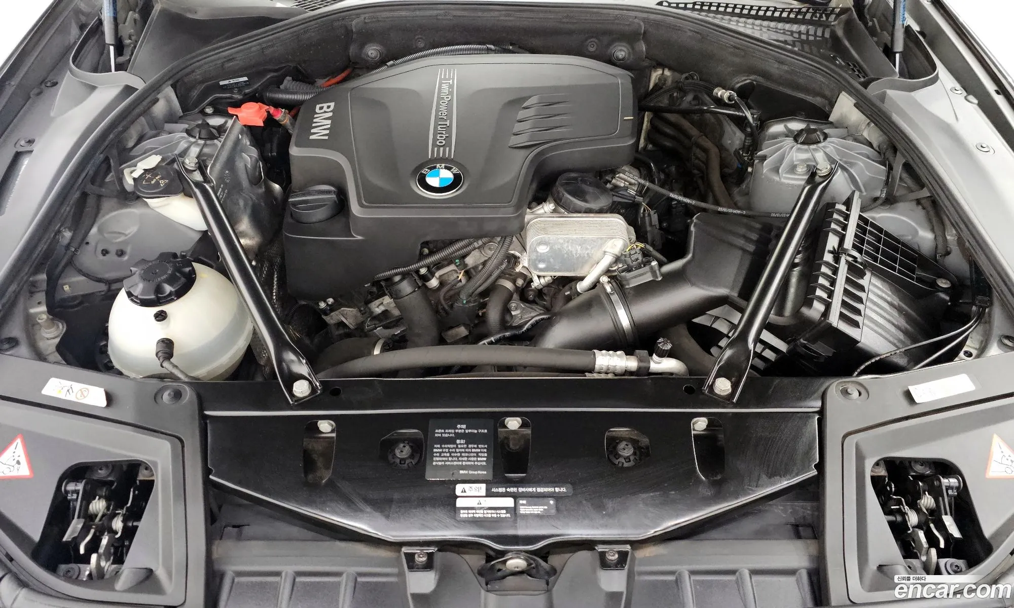 BMW 5 Series F10 528I xDrive - фотография 11919986