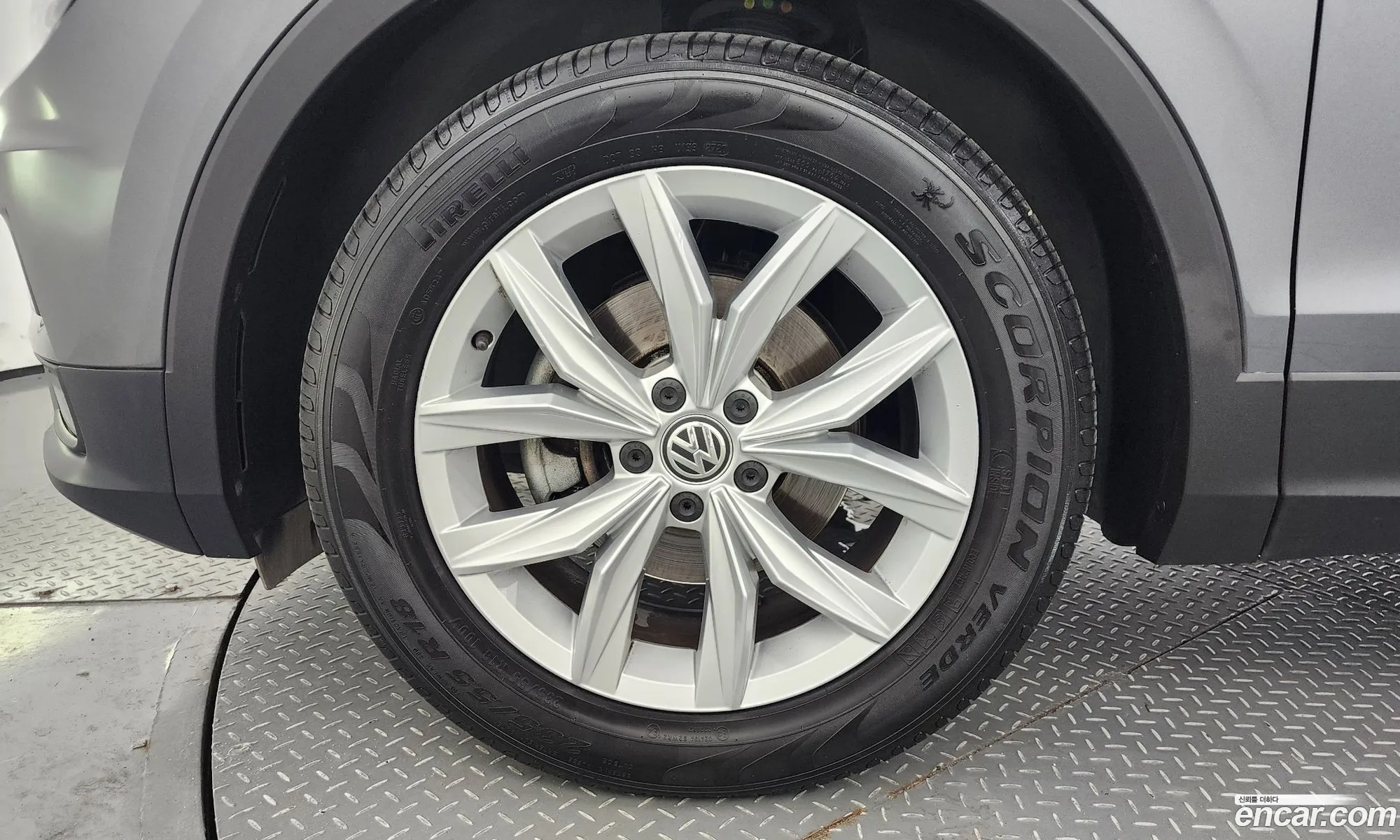 Volkswagen Tiguan 2Nd Generation 20 Tdi Premium - фотография 12561521