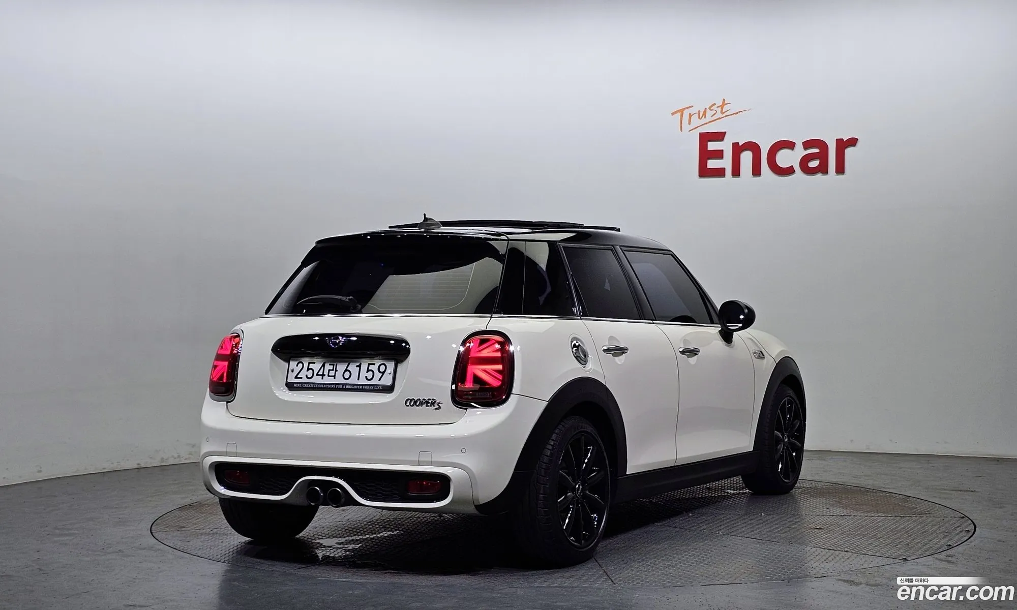 Mini Cooper S 5-Door Basic Model 3Rd Generation - фотография 813085