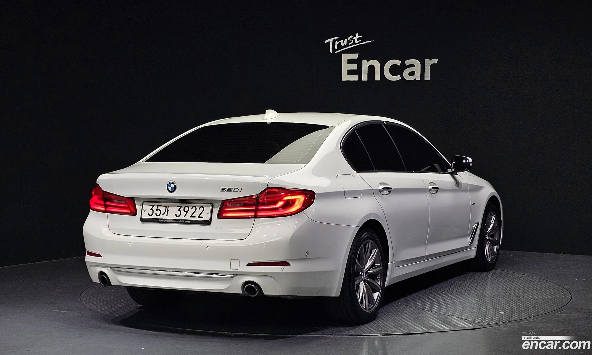 BMW 5 Series G30 520I Luxury - фотография 204170