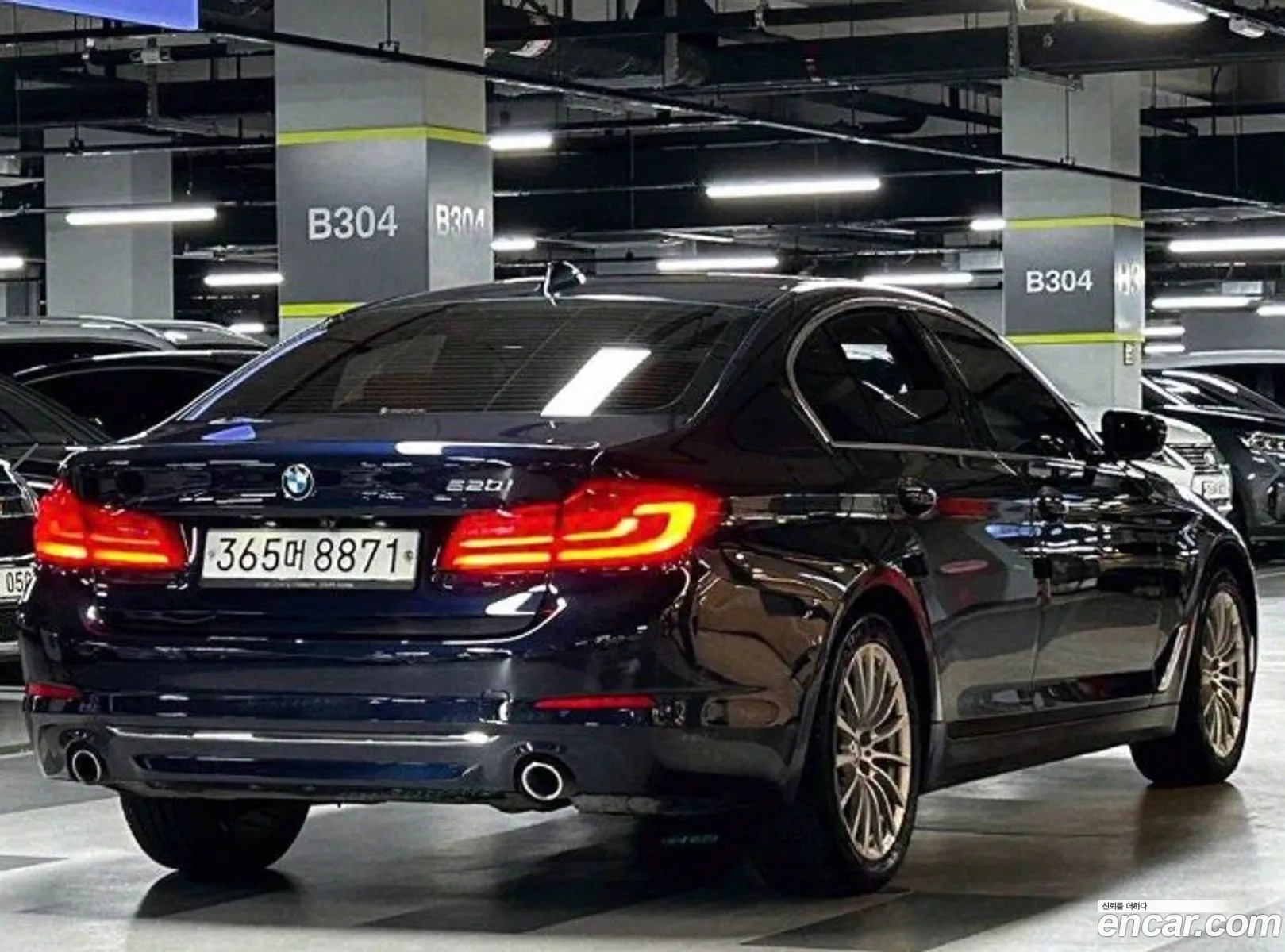 BMW 5 Series G30 520I Luxury - фотография 11891429