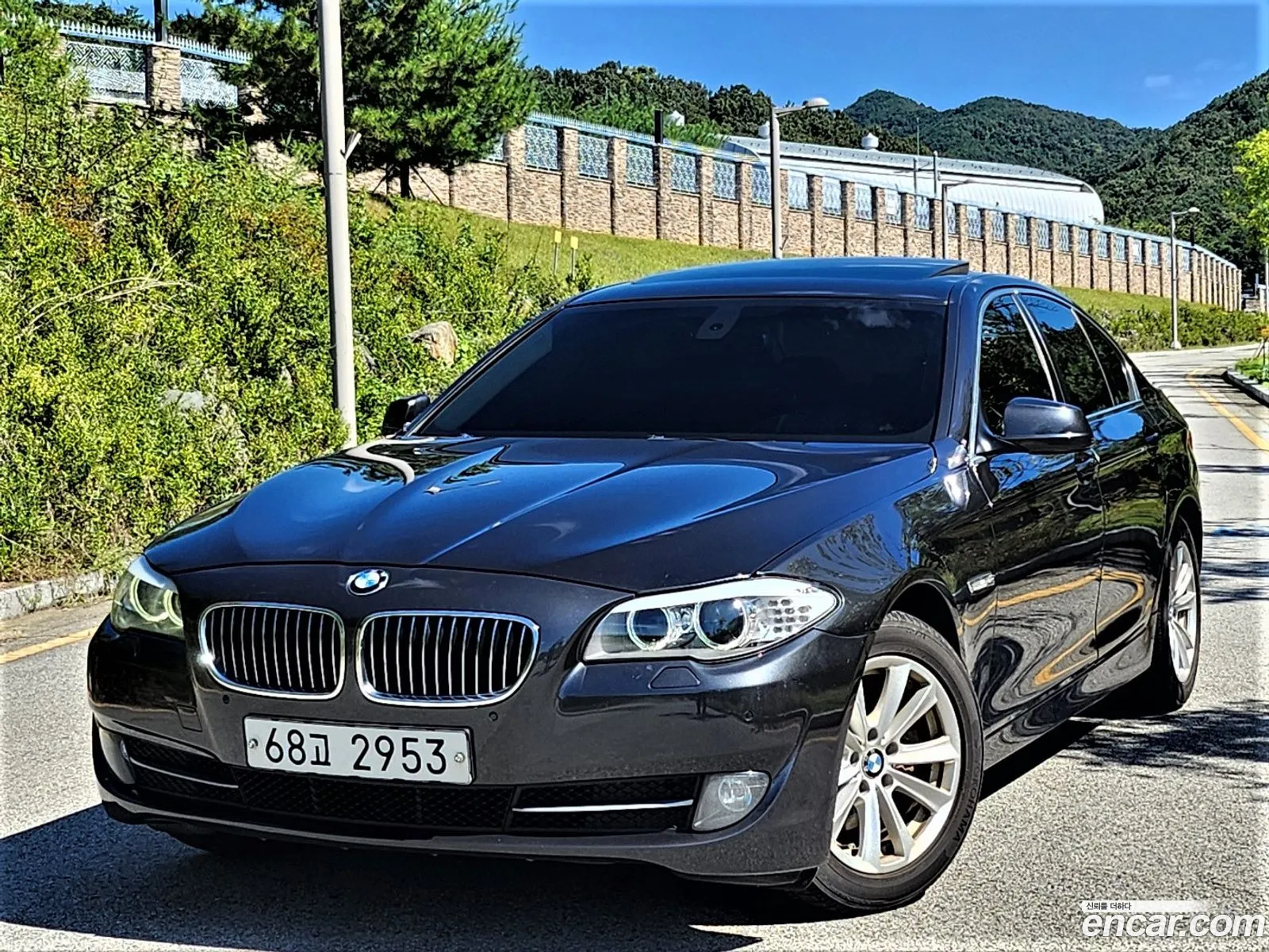 BMW 5 Series F10 520D - фотография 11891402