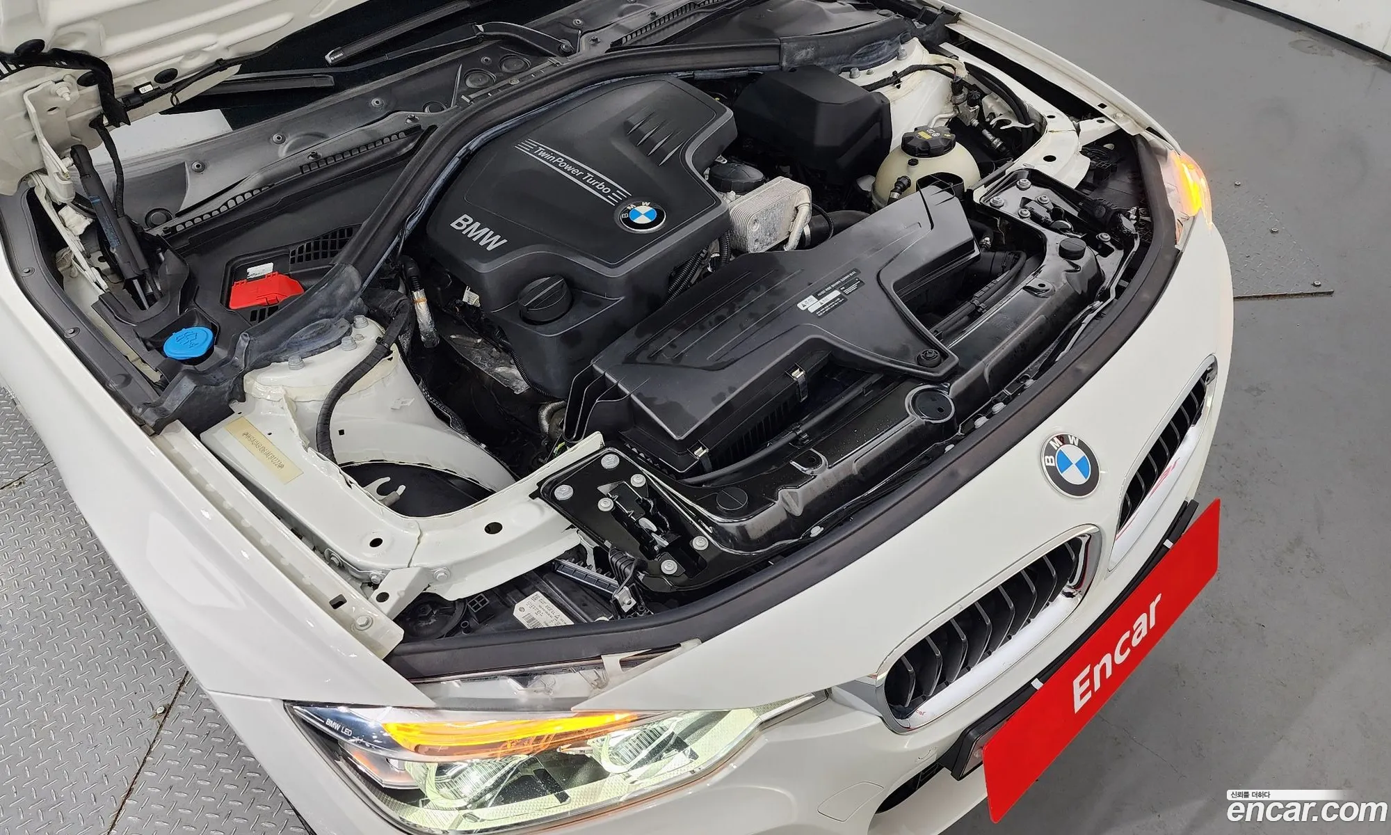BMW 3 Series F30 320I M Sports - фотография 203753