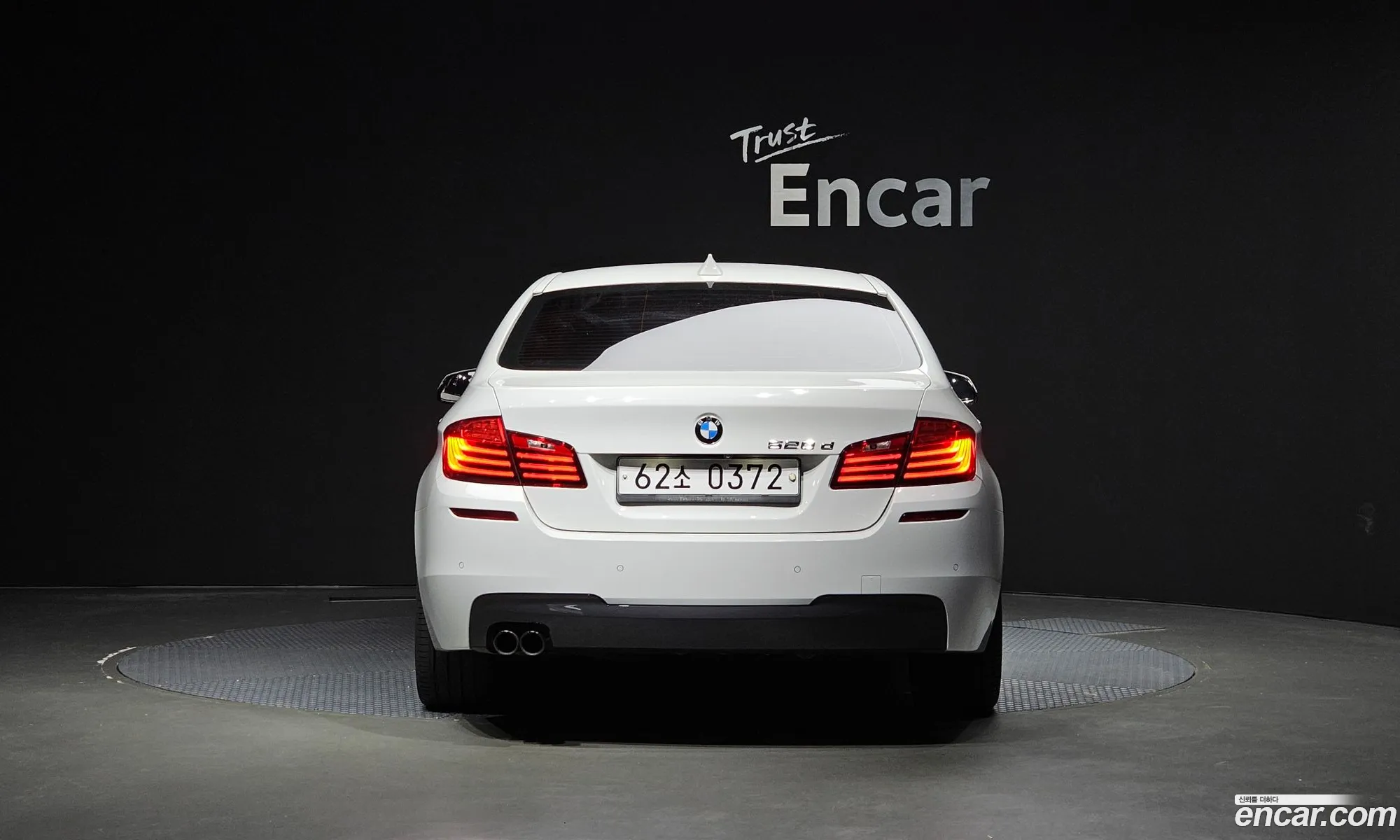 BMW 5 Series F10 520D M Aerodynamics - фотография 951428
