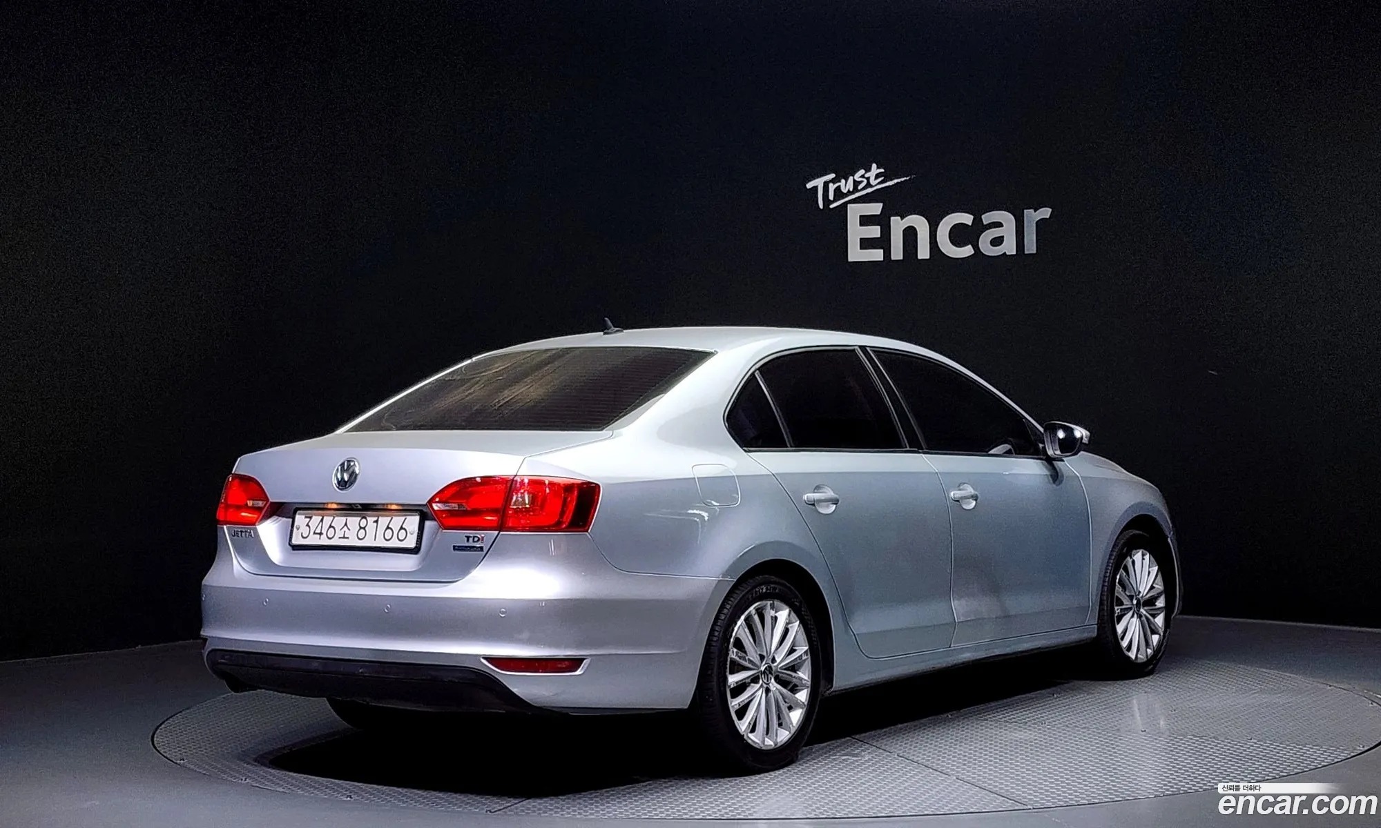 Volkswagen New Jetta 16 Tdi Bluemotion 6Th Generation - фотография 12561531
