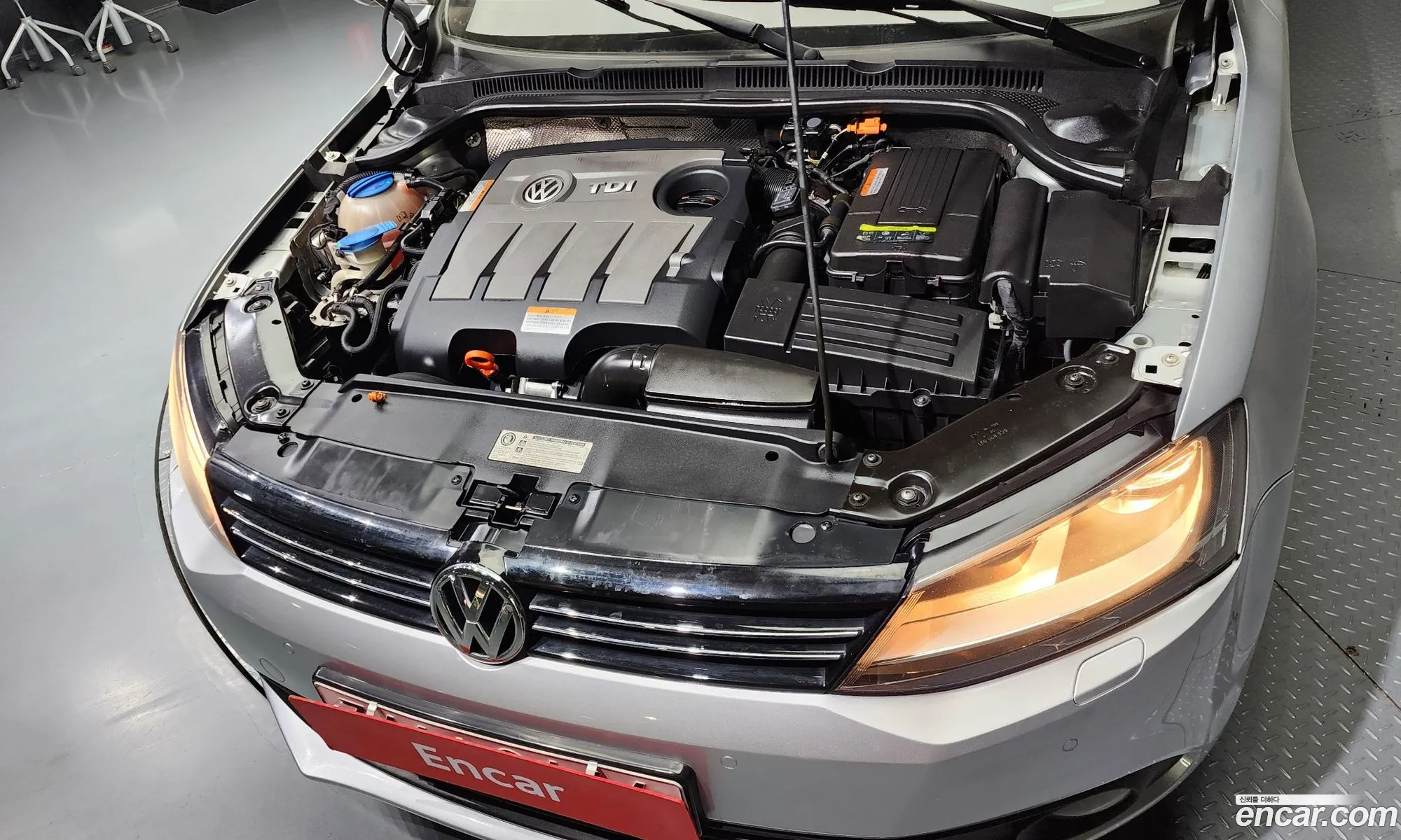 Volkswagen New Jetta 16 Tdi Bluemotion 6Th Generation - фотография 12561535