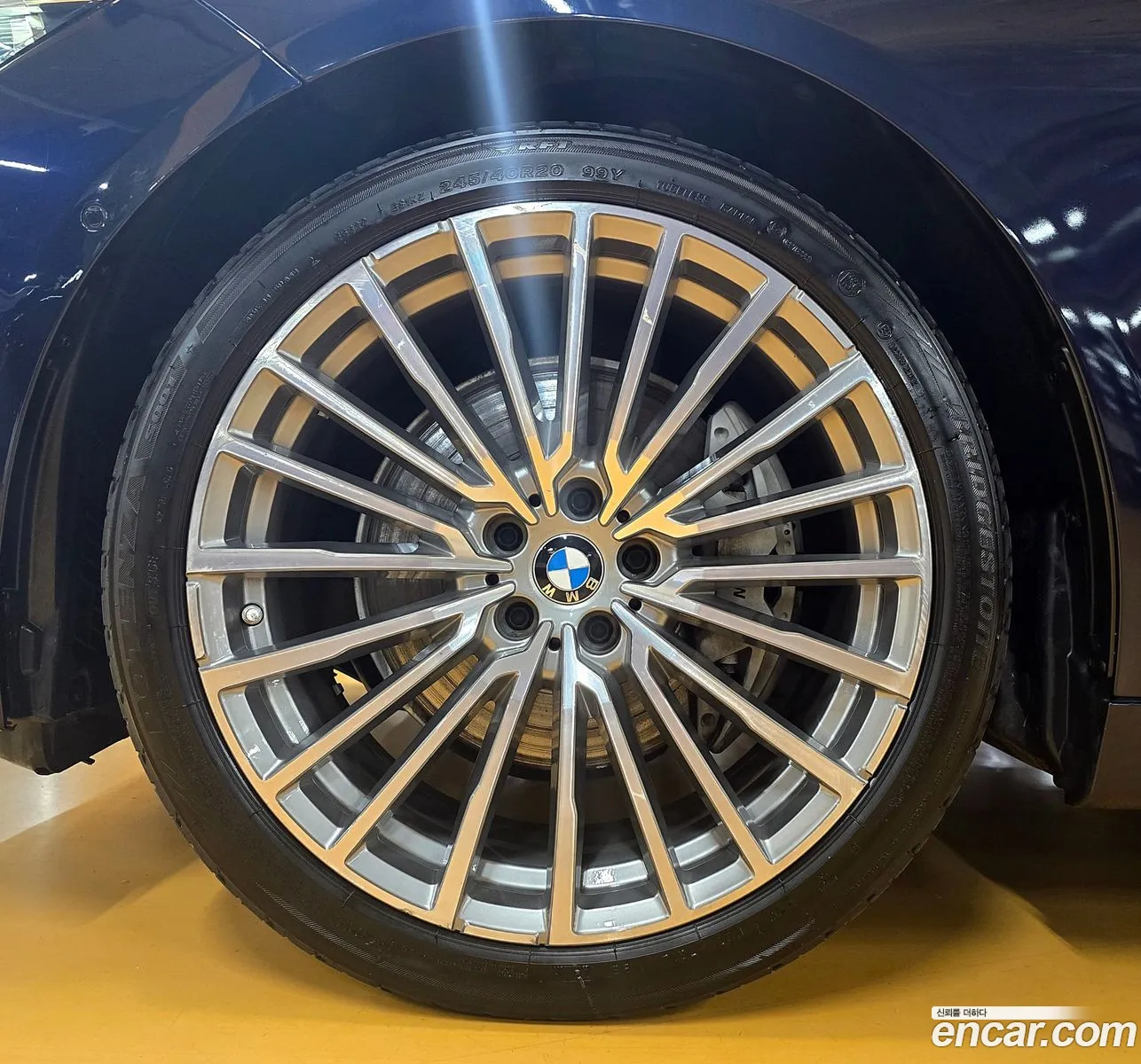 BMW 7 Series G11 740Li xDrive Design Pure Excellence - фотография 264859