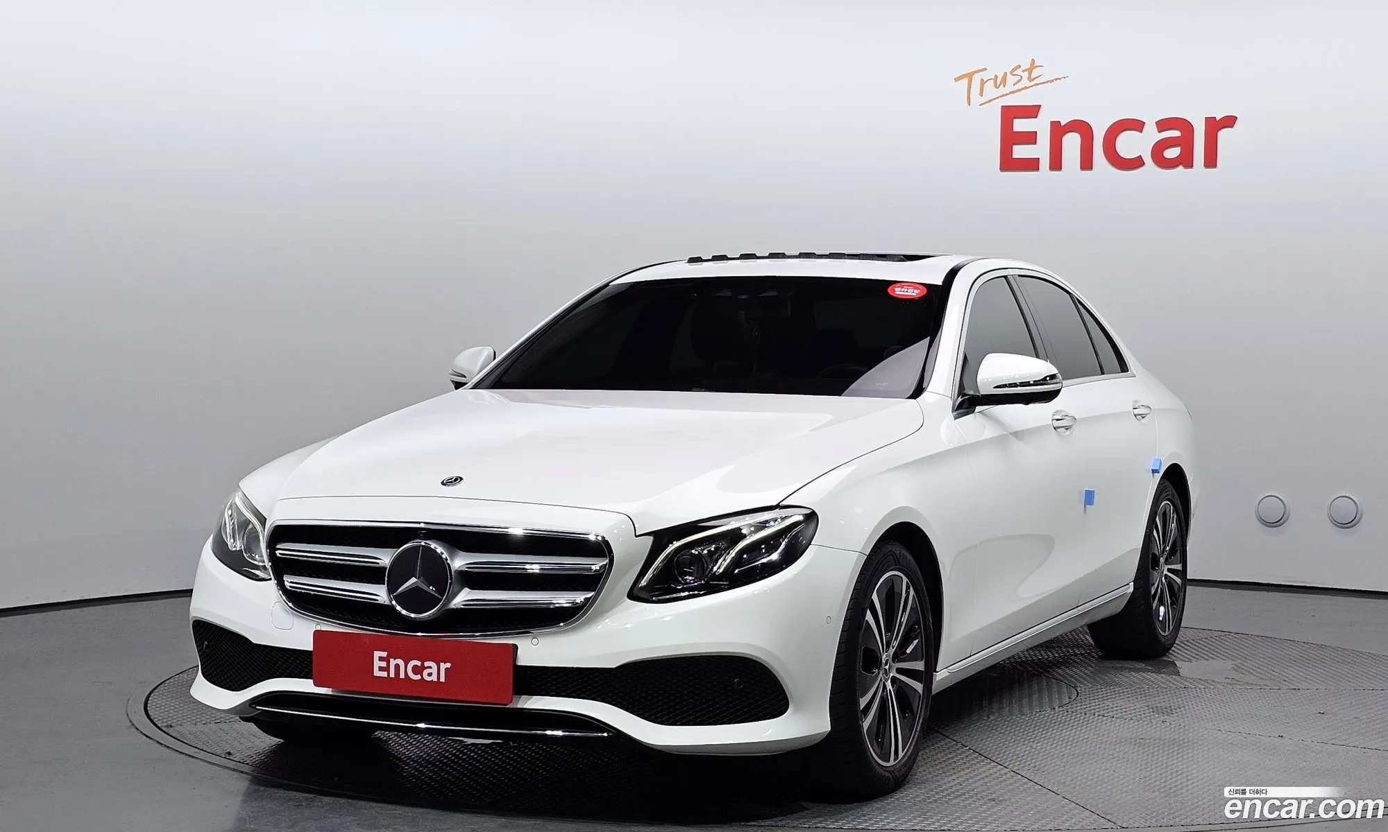E-Class W213 E300 Avant-Garde - фотография 10899102