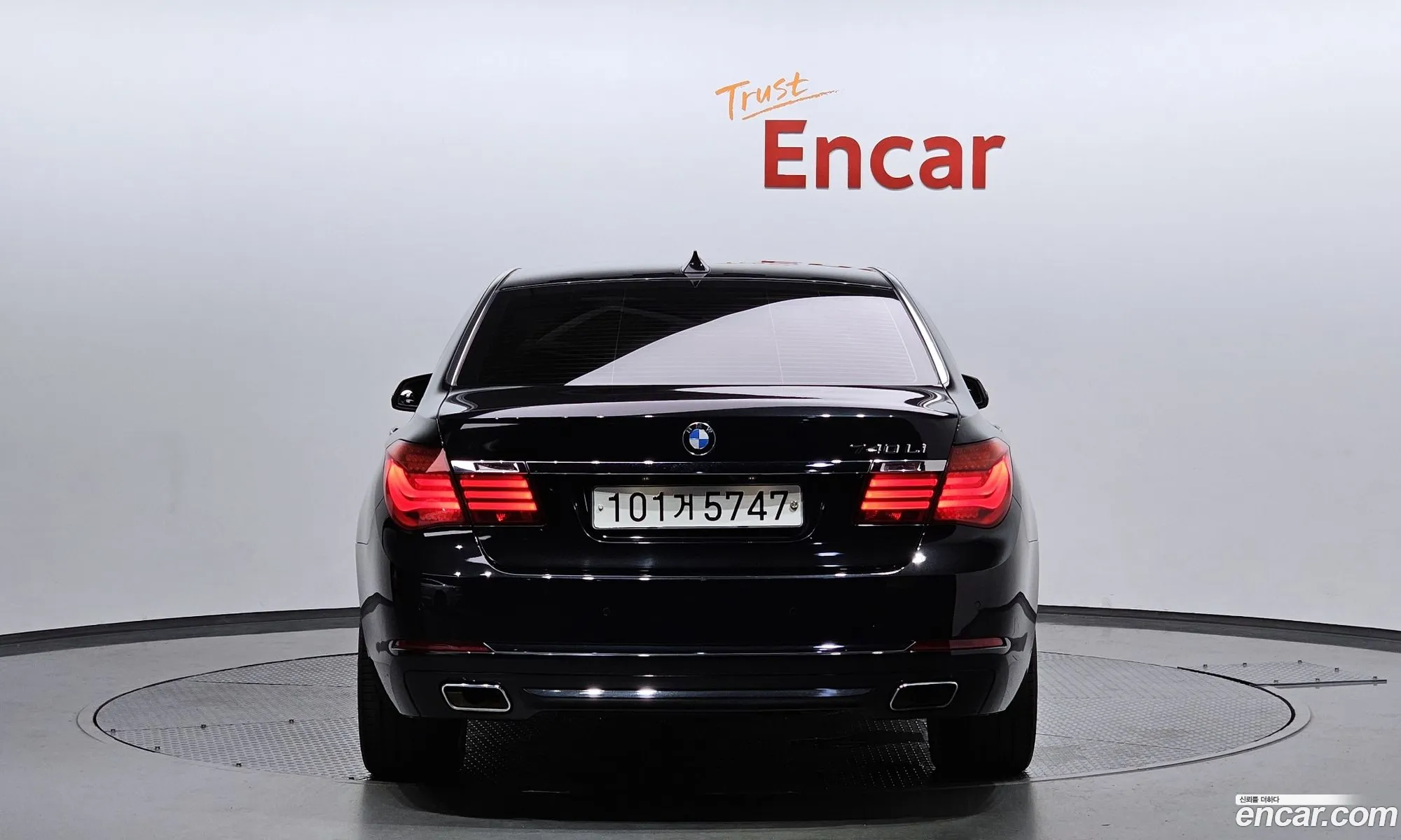 BMW 7 Series F01 740Li - фотография 269826