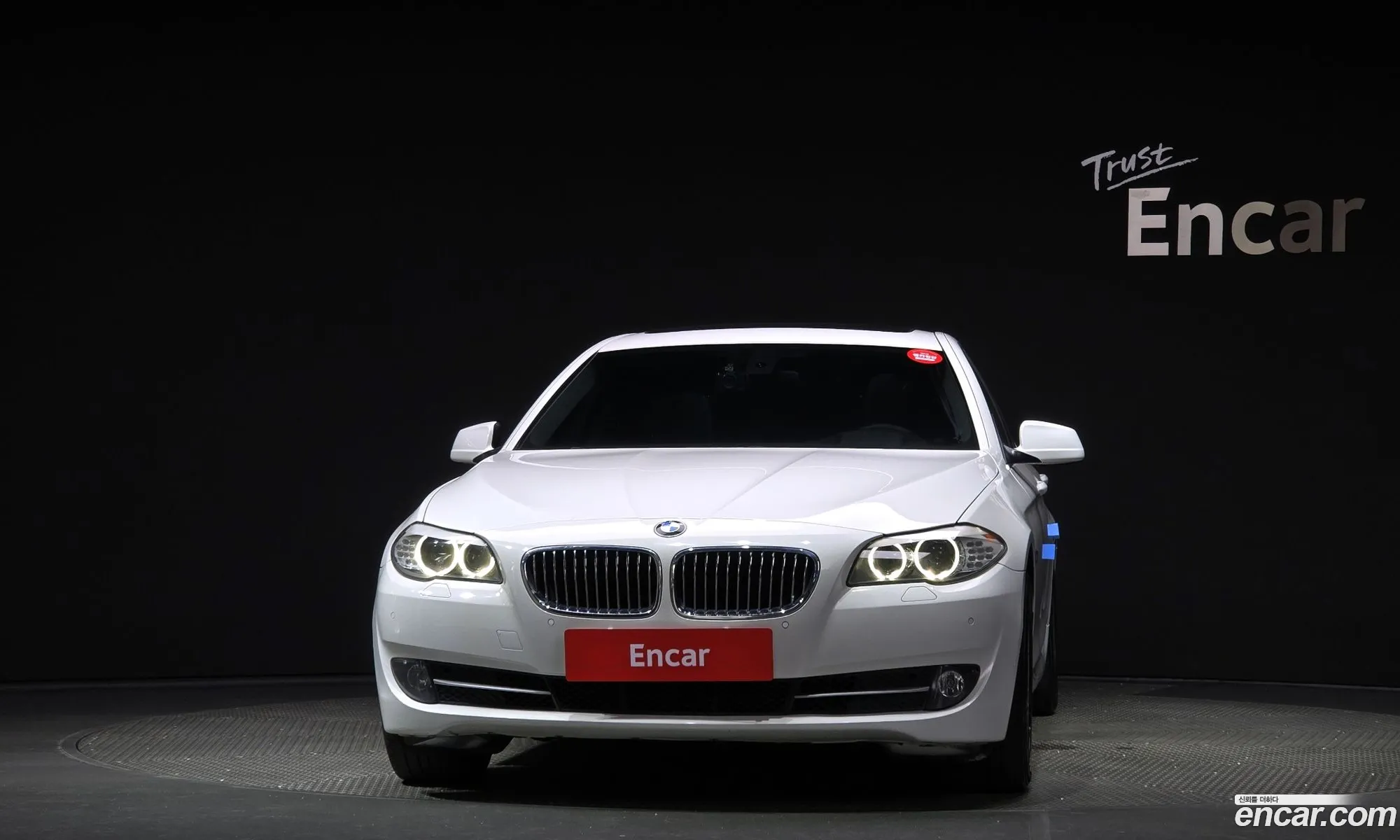 BMW 5 Series F10 520D - фотография 264456