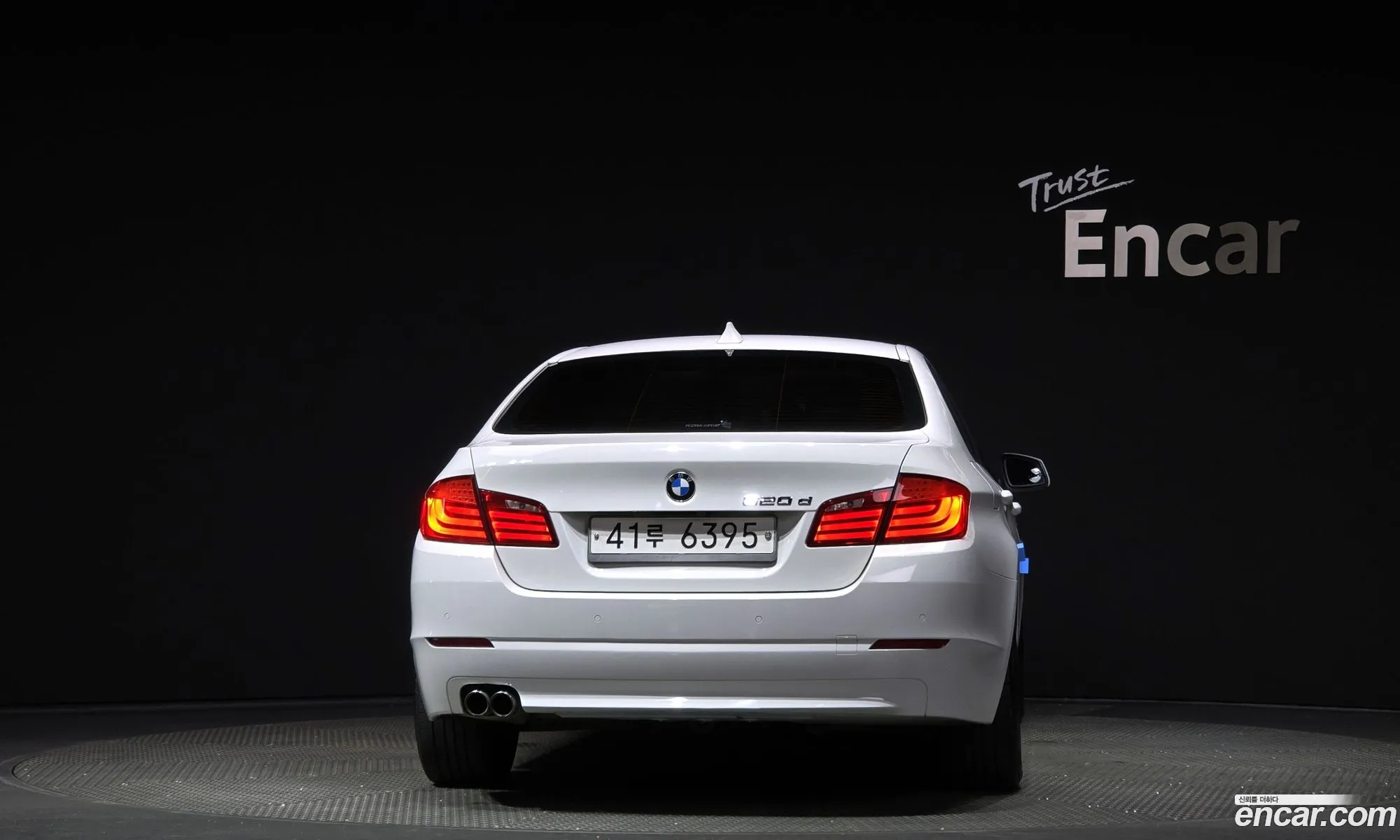 BMW 5 Series F10 520D - фотография 264457