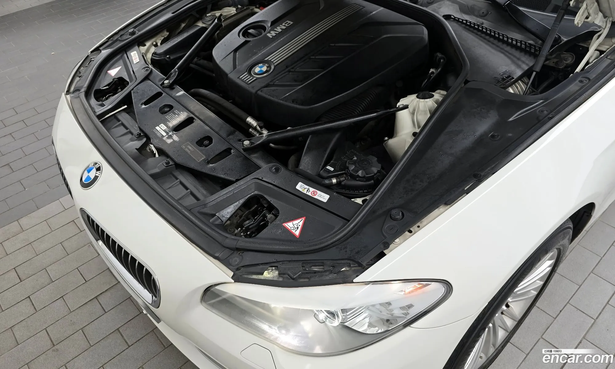 BMW 5 Series F10 520D - фотография 264459