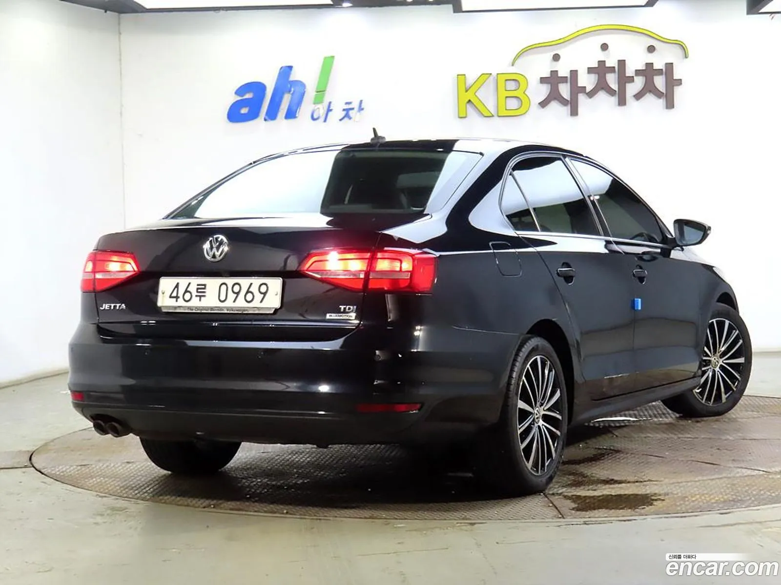 Volkswagen New Jetta 20 Tdi Bluemotion 6Th Generation - фотография 12470537