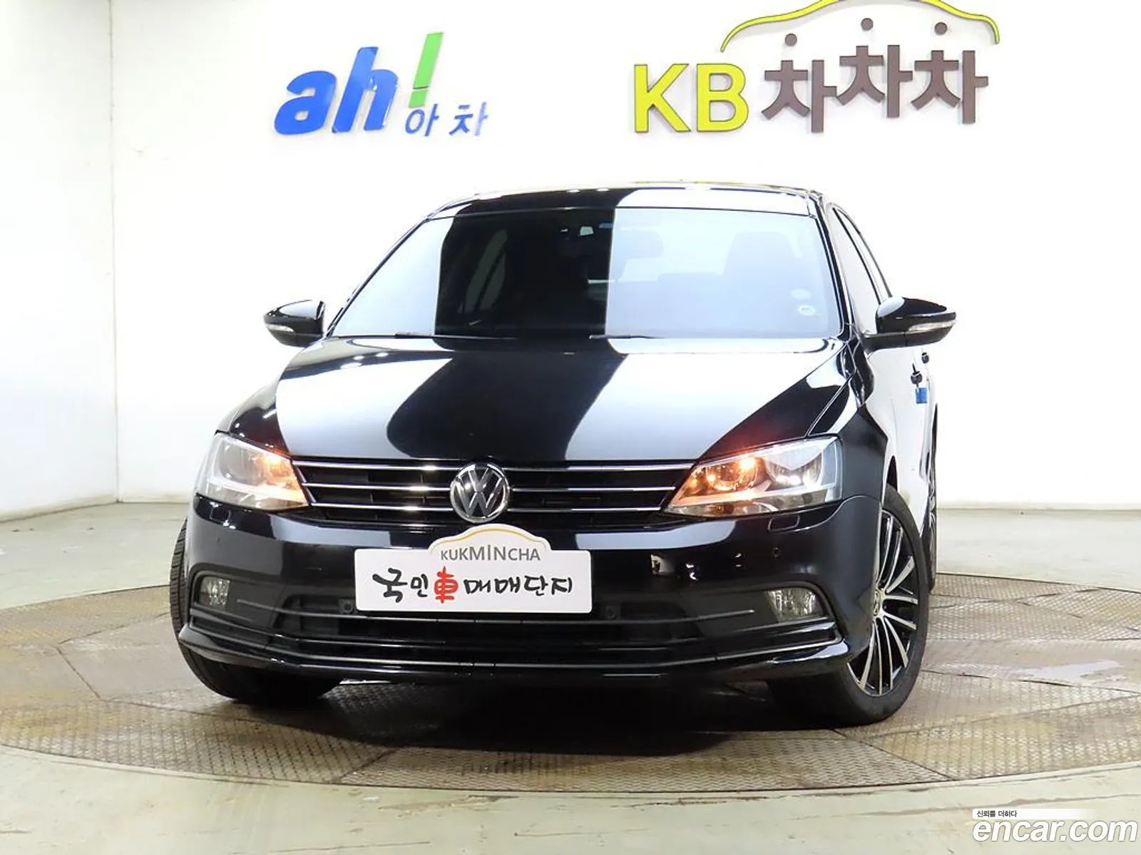 Volkswagen New Jetta 20 Tdi Bluemotion 6Th Generation - фотография 12470538