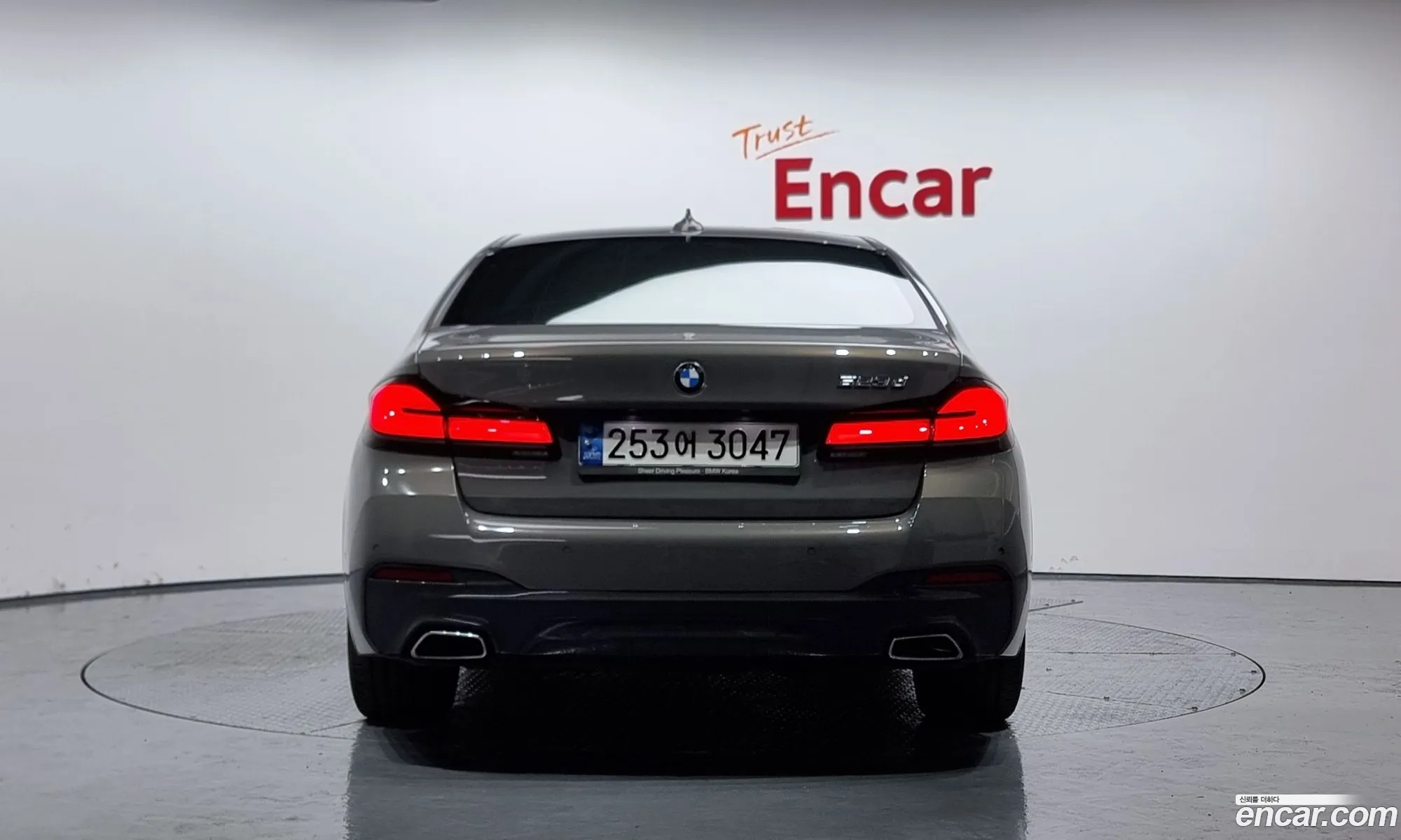 BMW 5 Series G30 523D ​​M Sports - фотография 269768
