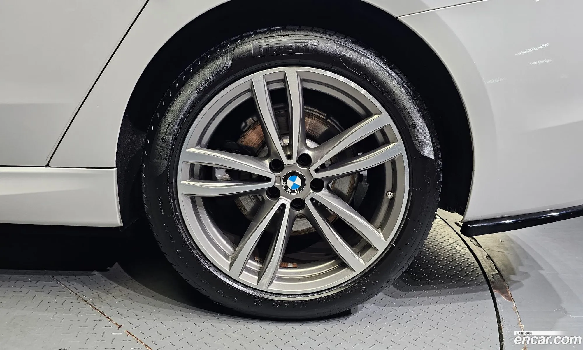 BMW 6 Series Gt G32 620D xDrive M Sports - фотография 12684595