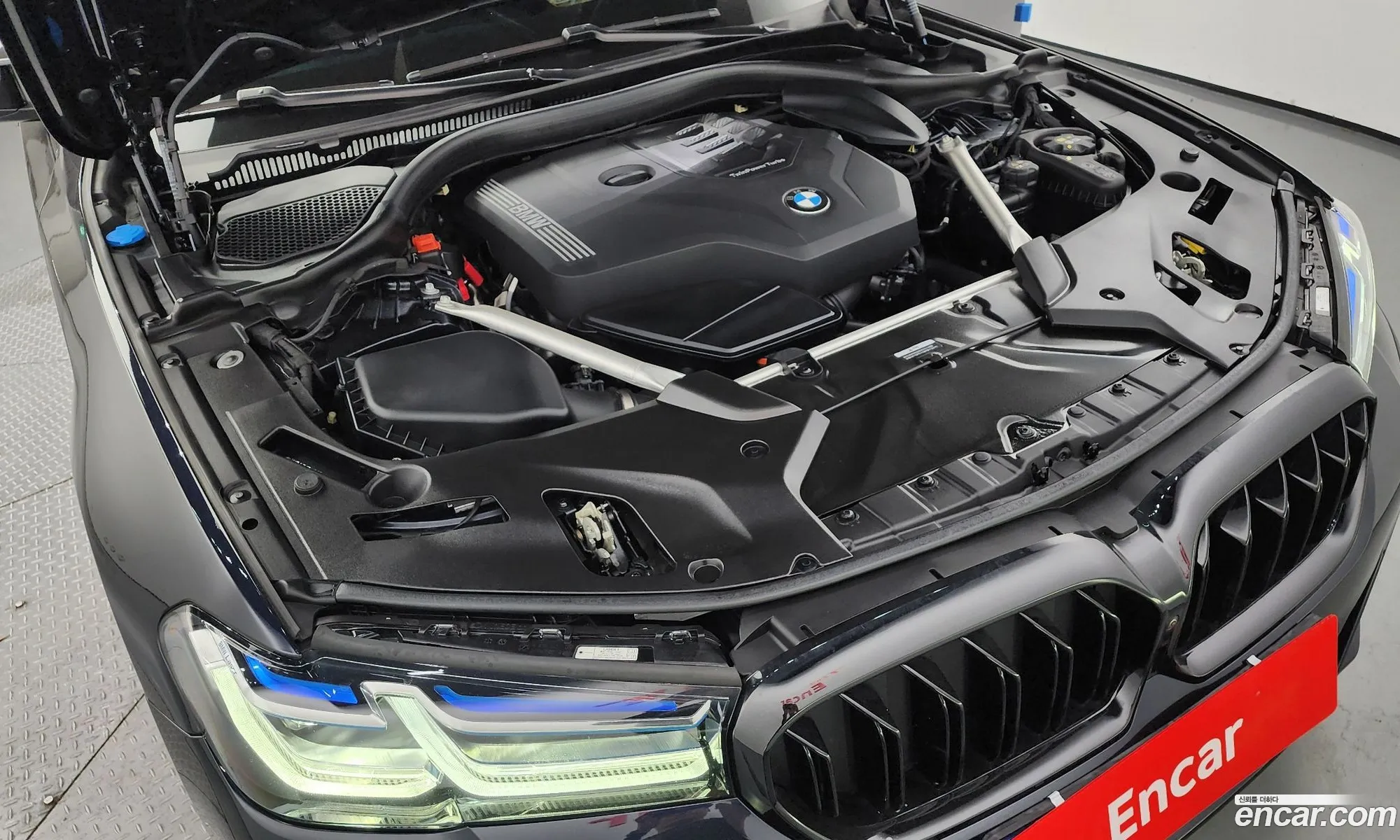 BMW 5 Series G30 530I M Sports - фотография 12684584