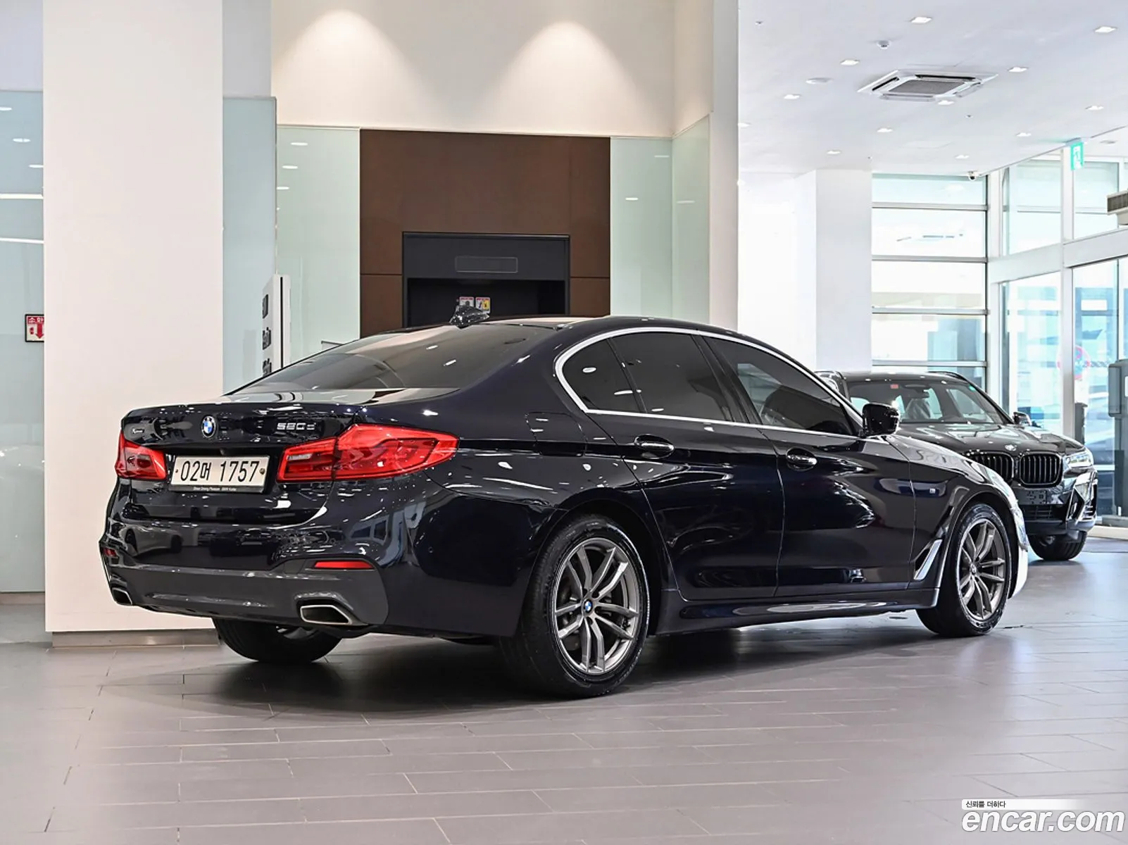 BMW 5 Series G30 520D xDrive M Sport Plus - фотография 11873328