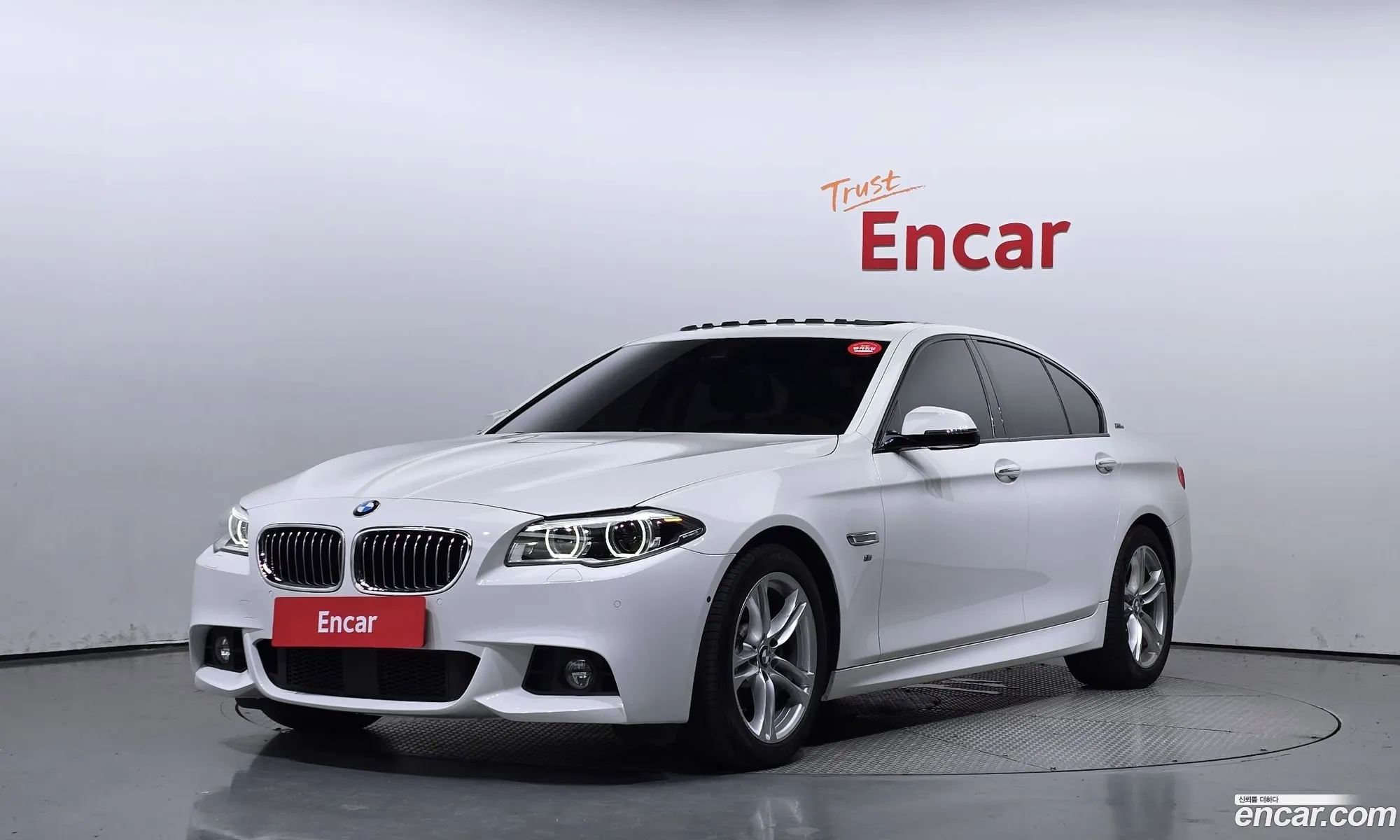 BMW 5 Series F10 520D xDrive M Aerodynamics - фотография 11788294
