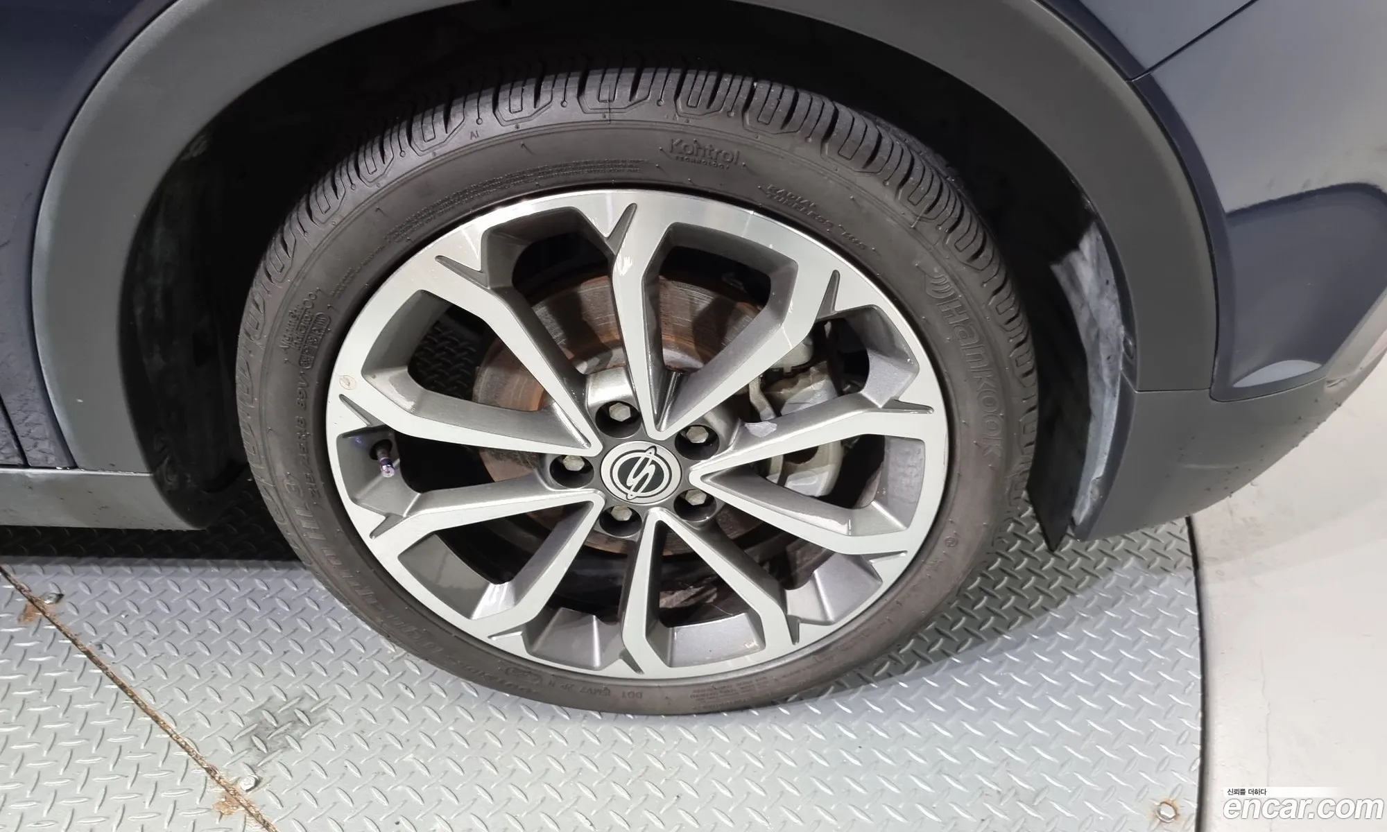 Kg Mobility Ssangyong Tivoli Air Diesel Rx 4Wd - фотография 4736986