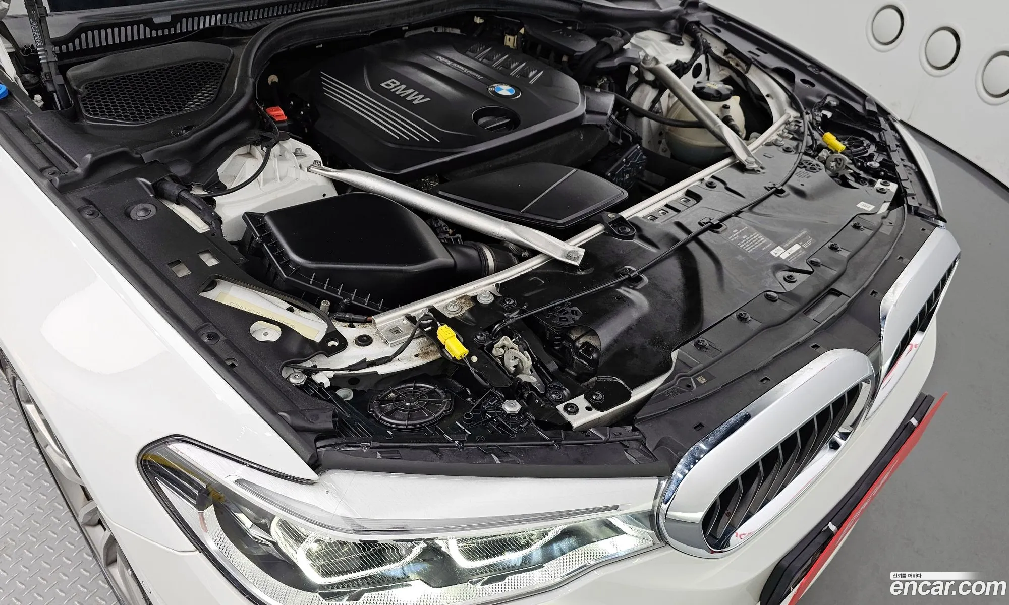 BMW 5 Series G30 520D xDrive M Sport Plus - фотография 899697