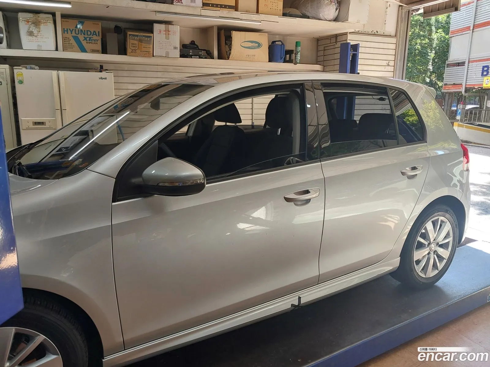 Volkswagen Golf 6Th Generation 16 Tdi Bluemotion Style Edition - фотография 12470486
