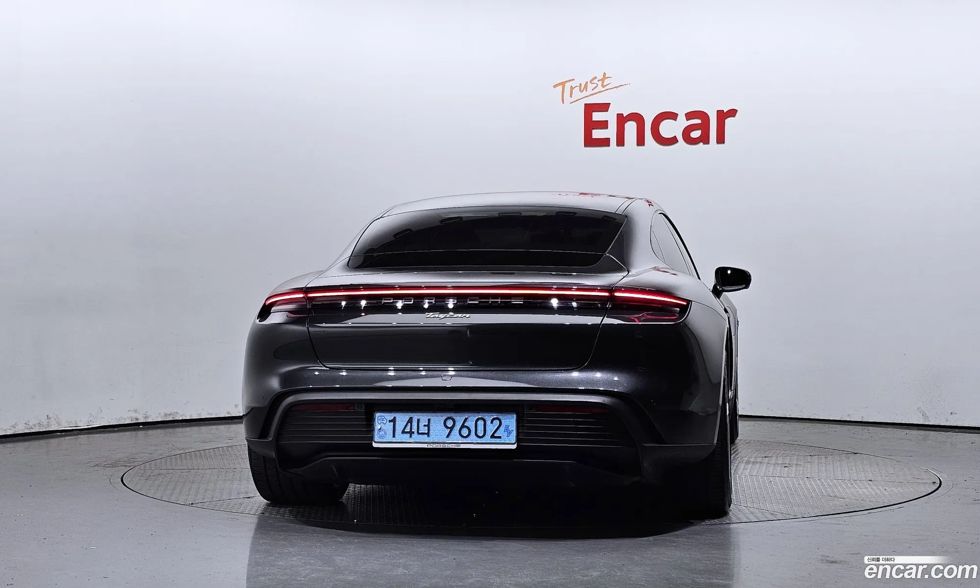 Porsche Taycan Base - фотография 941887