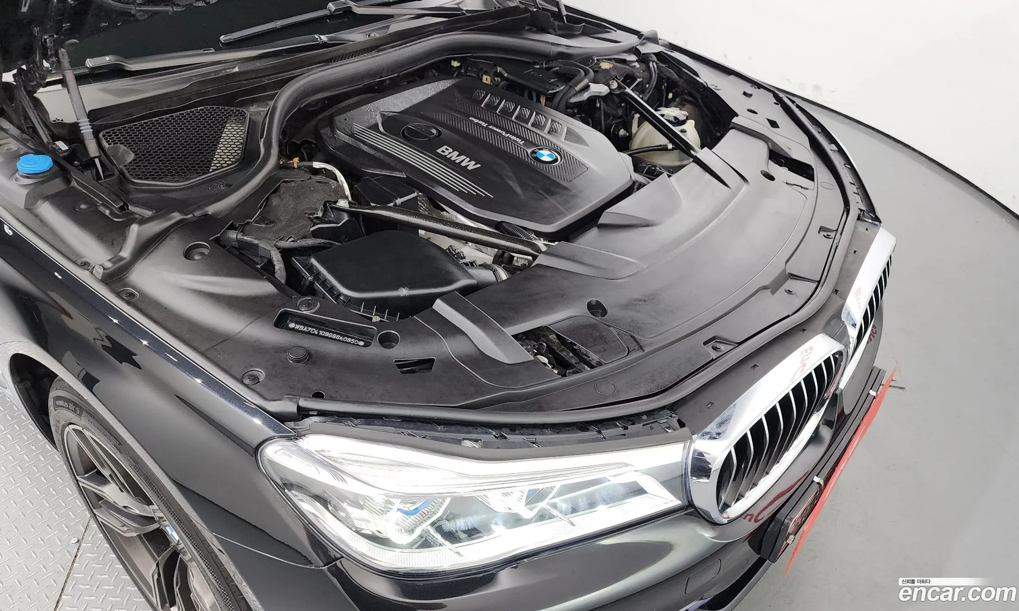 BMW 7 Series G11 730D xDrive - фотография 12684535