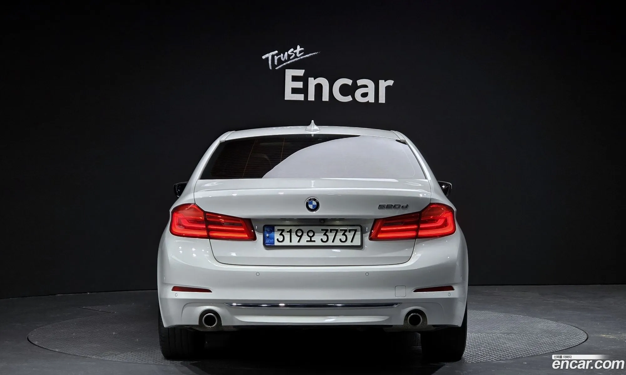 BMW 5 Series G30 520D Luxury Special Edition - фотография 951415
