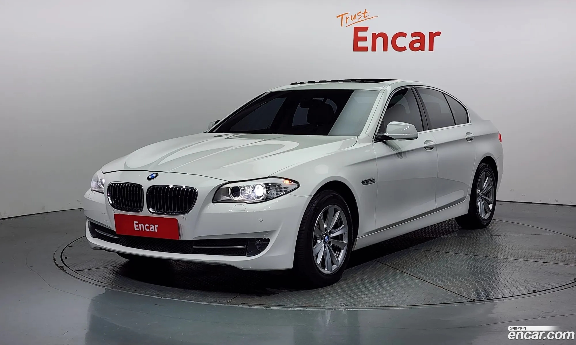 BMW 5 Series F10 520D - фотография 334204