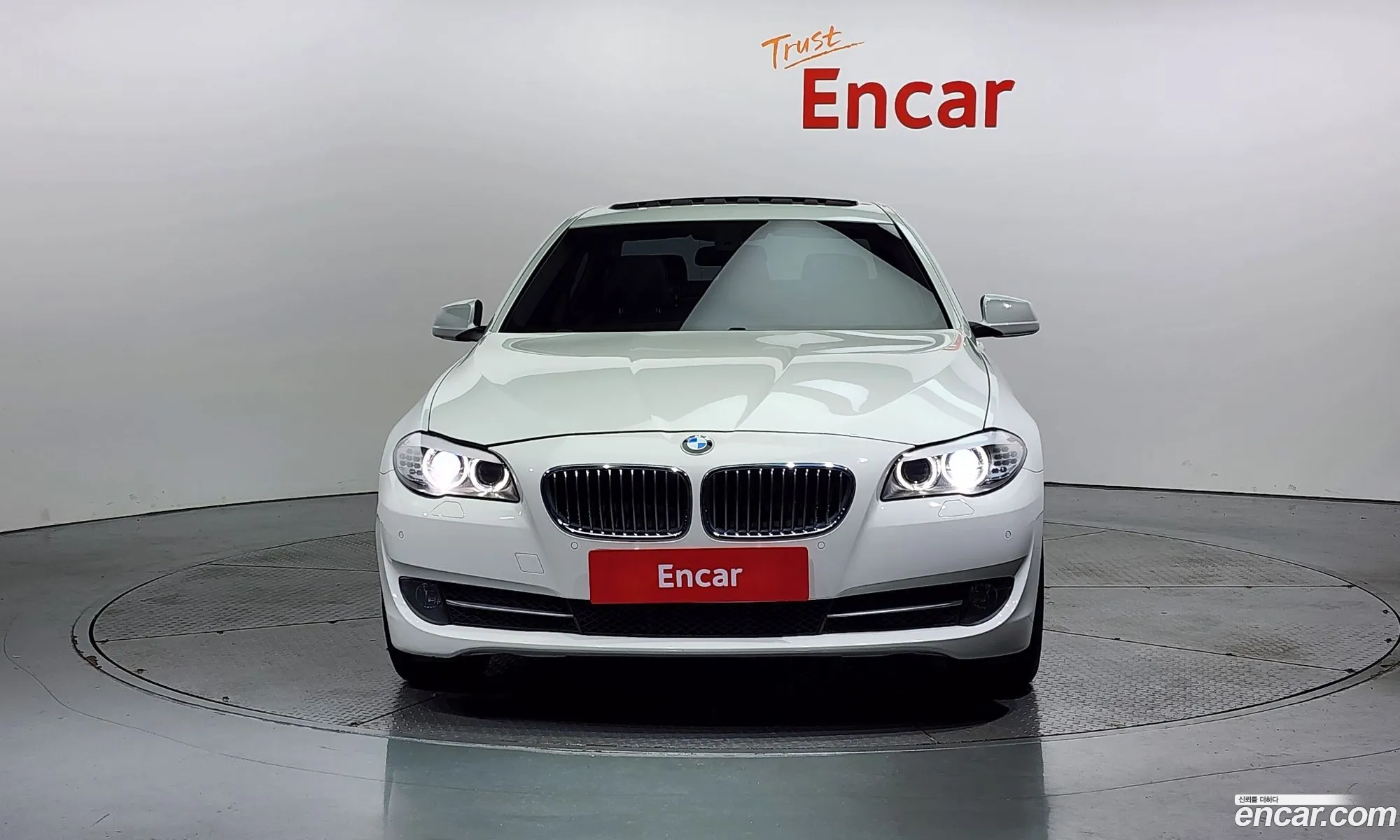 BMW 5 Series F10 520D - фотография 334206