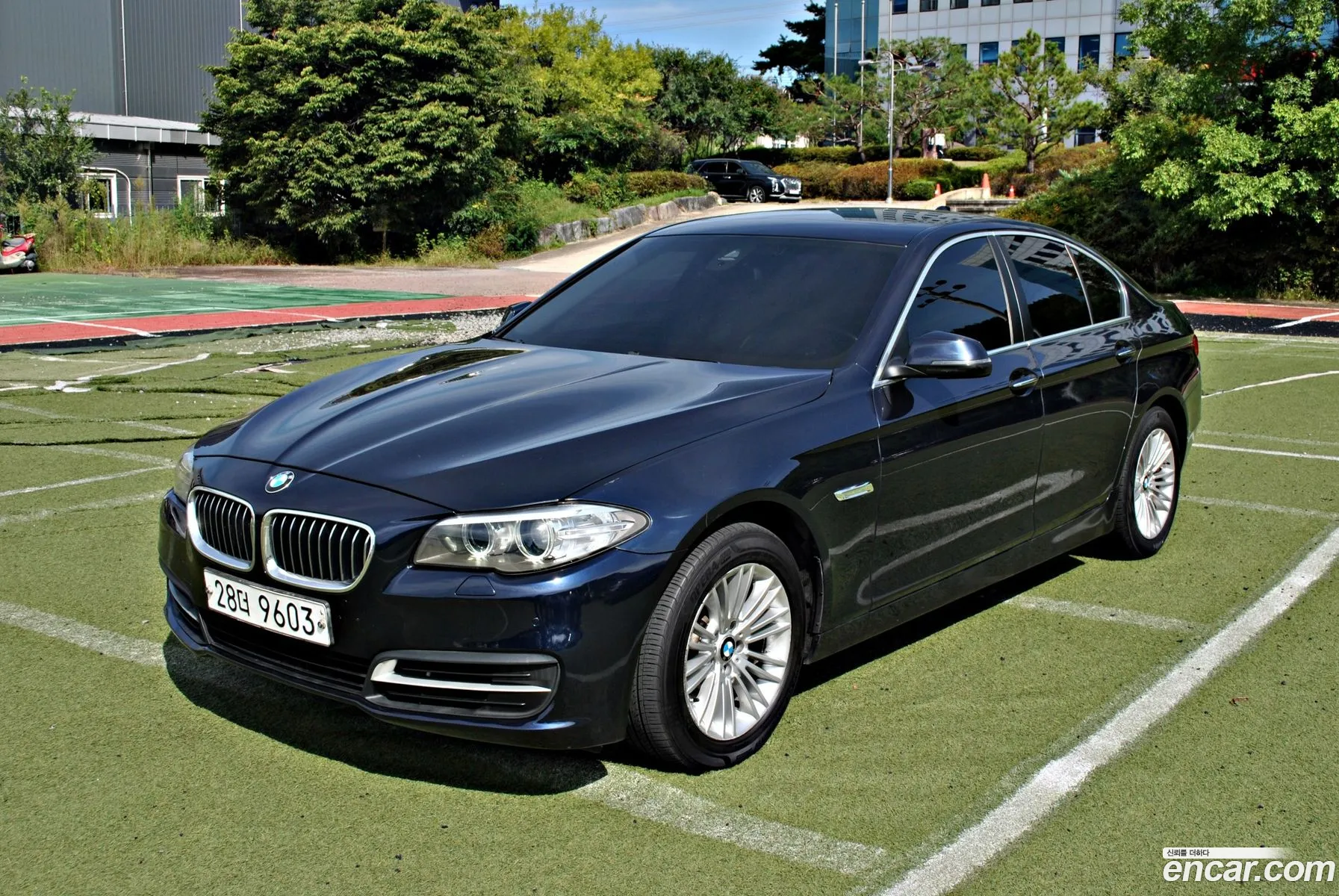 BMW 5 Series F10 520D xDrive - фотография 733894