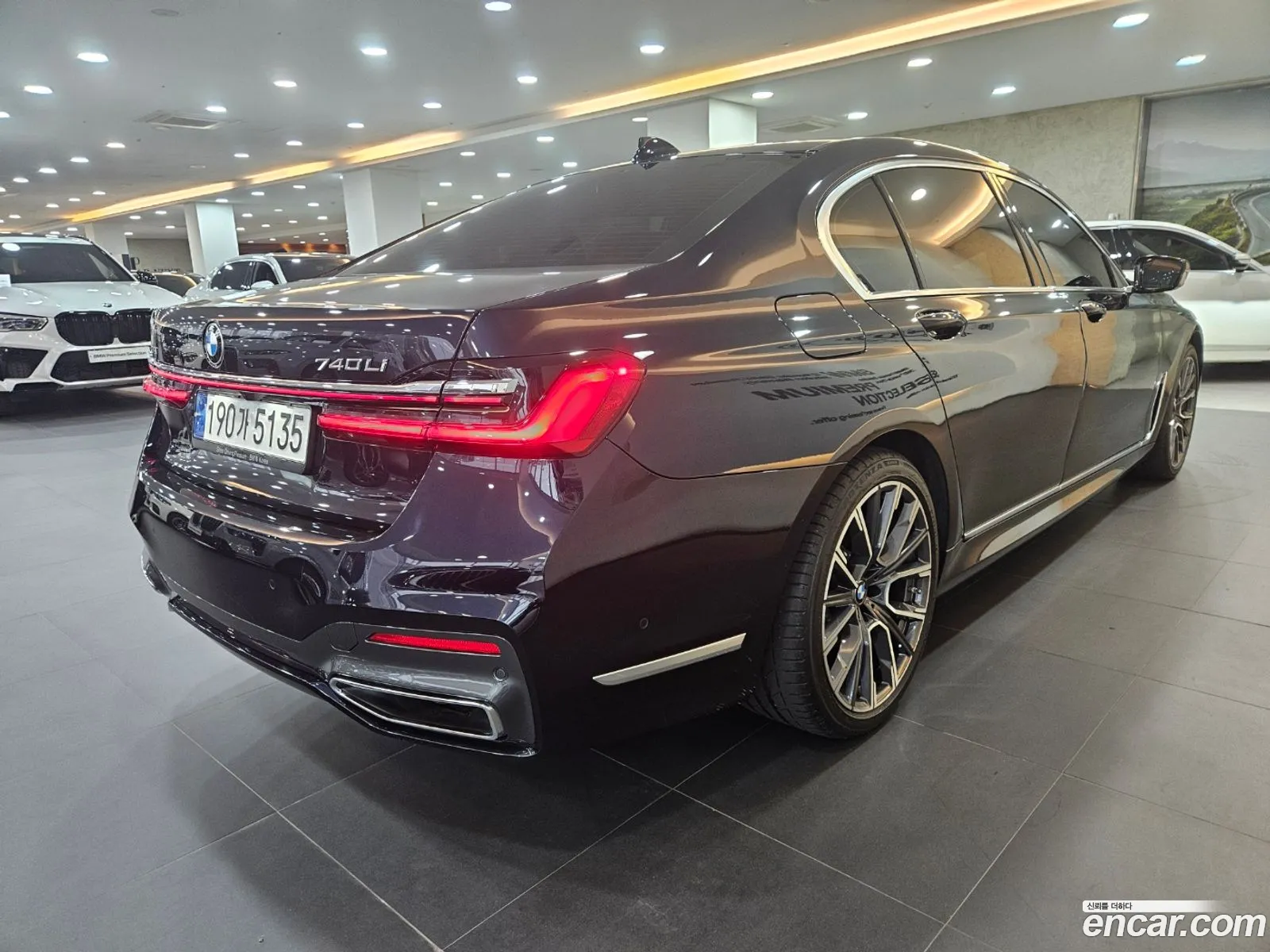 BMW 7 Series G11 740Li xDrive M Sports - фотография 733871