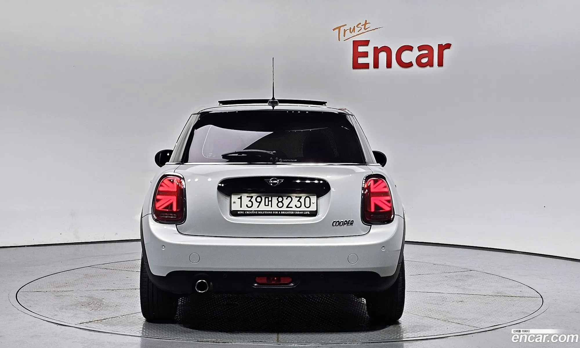 Mini Cooper 5-Door High 3Rd Generation - фотография 814759