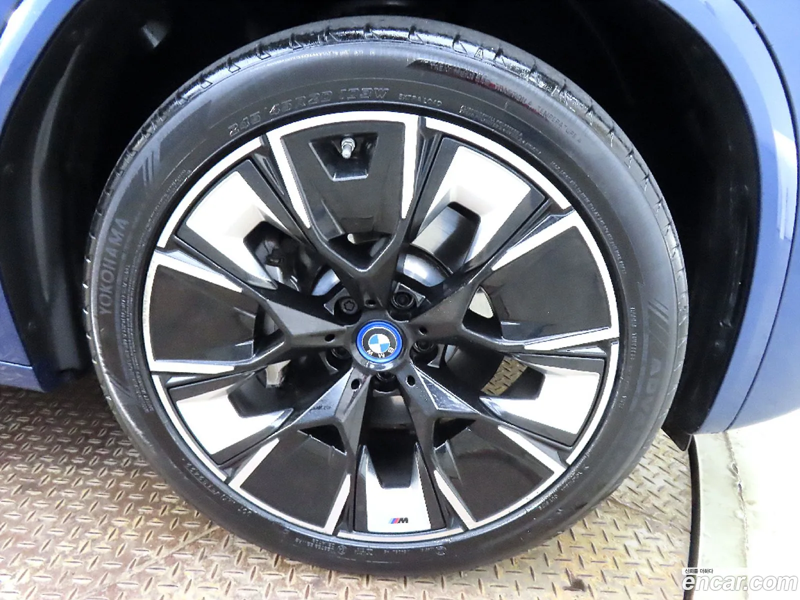 BMW Ix3 M Sport - фотография 334148