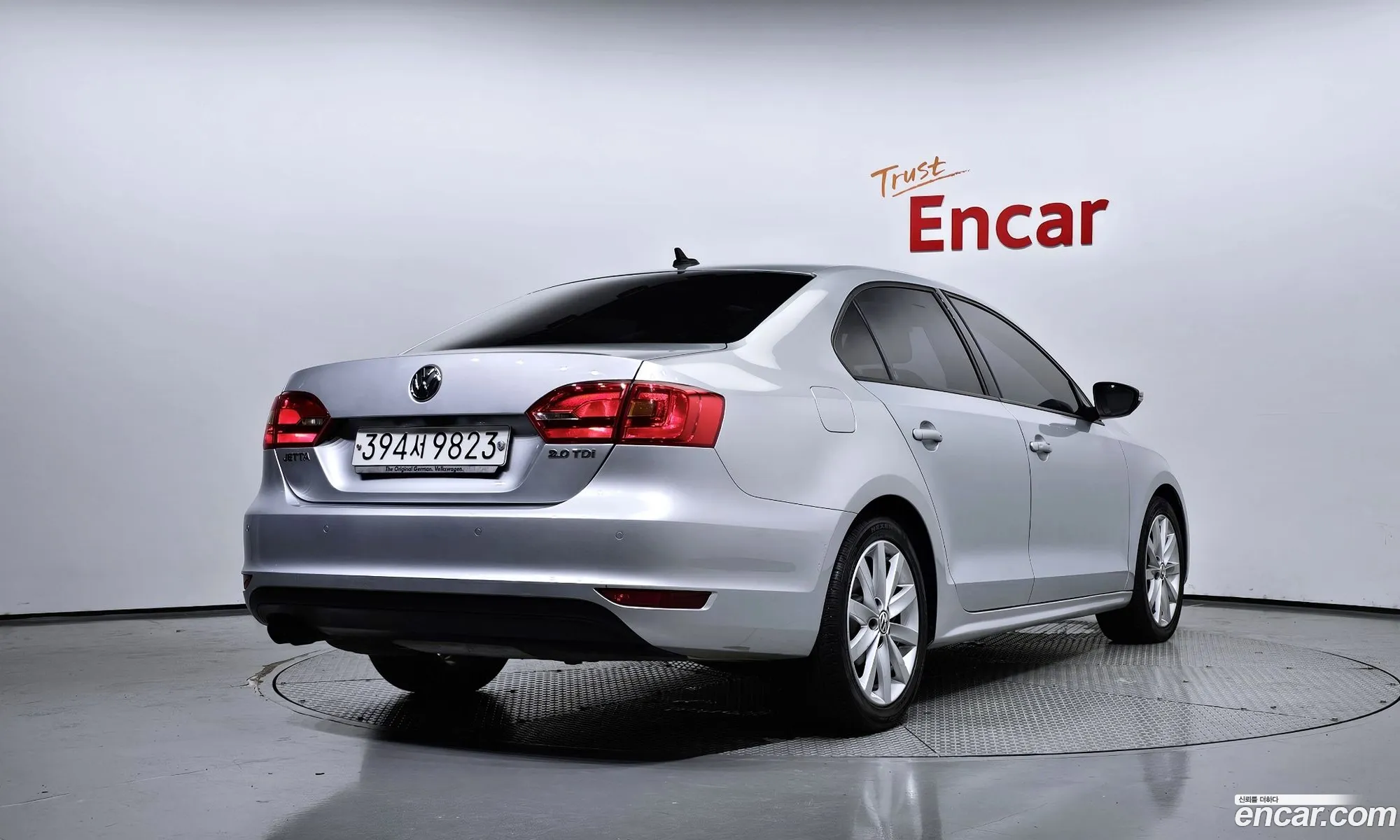 Volkswagen New Jetta 20 Tdi 6Th Generation - фотография 12512570